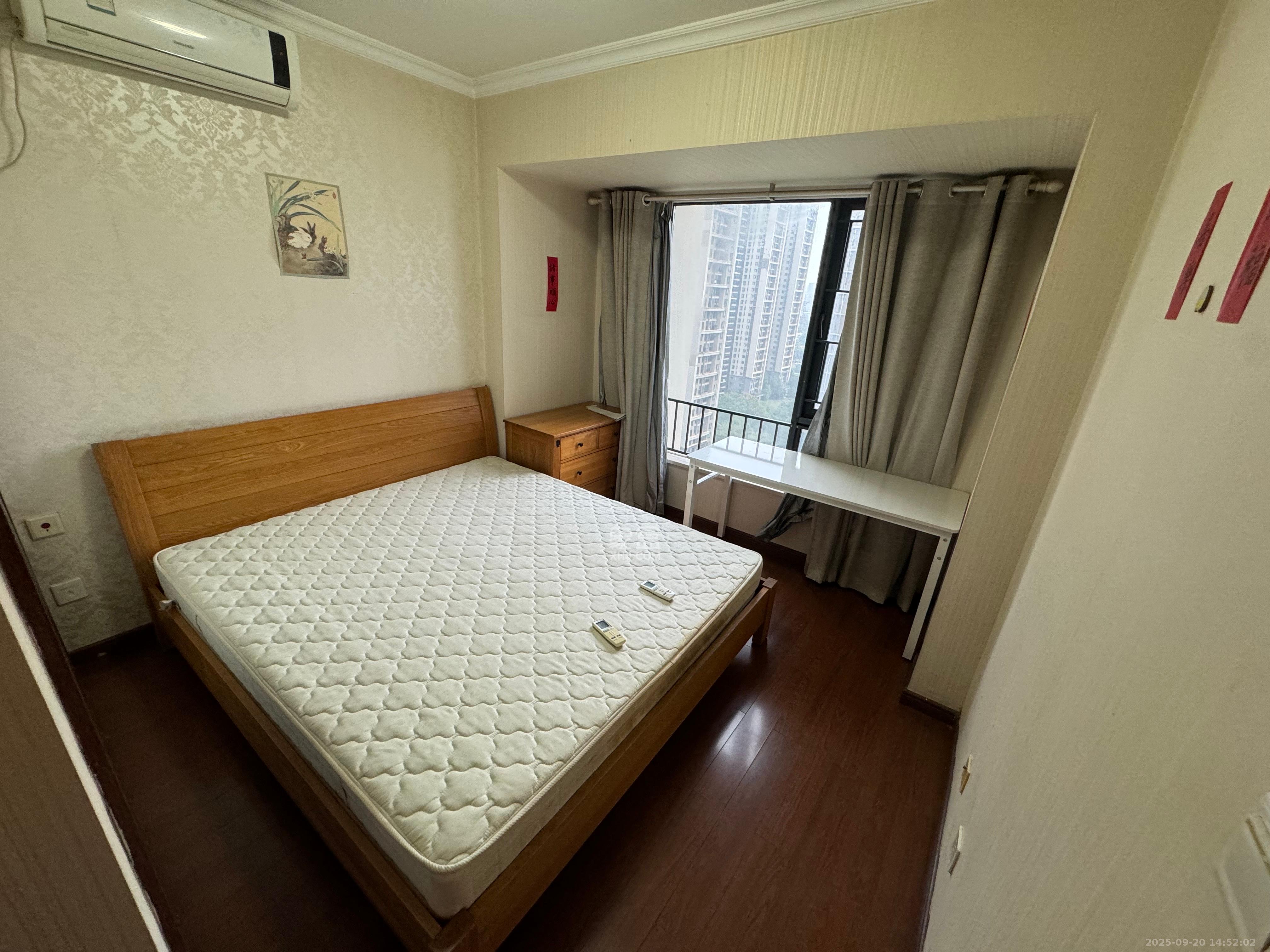 万科城  3室2厅1卫    2600.0元/月室内图