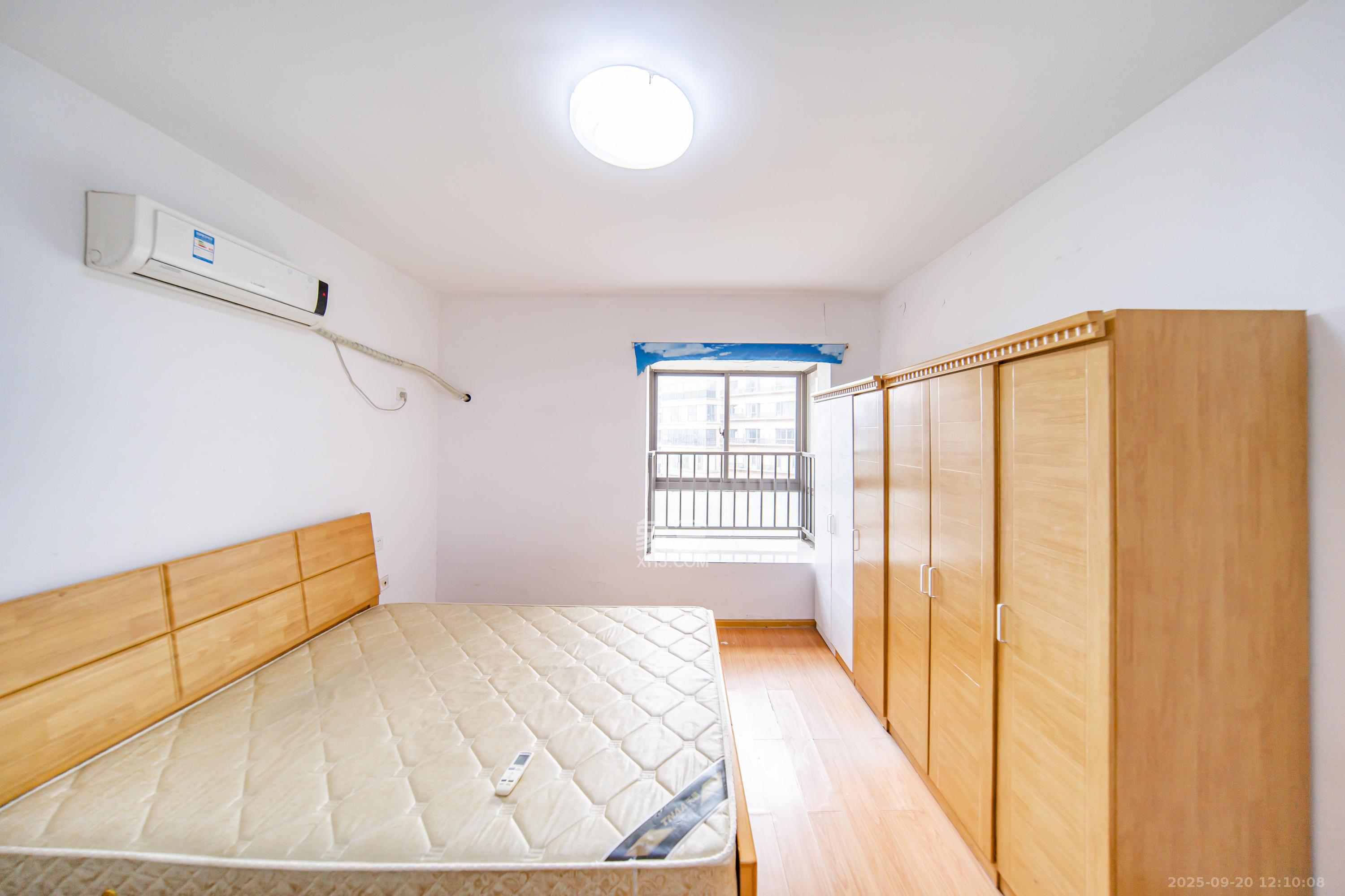 曙光泊岸 1室2厅1卫 183.0万 曙光泊岸 1室2厅1卫 183.0万卧室