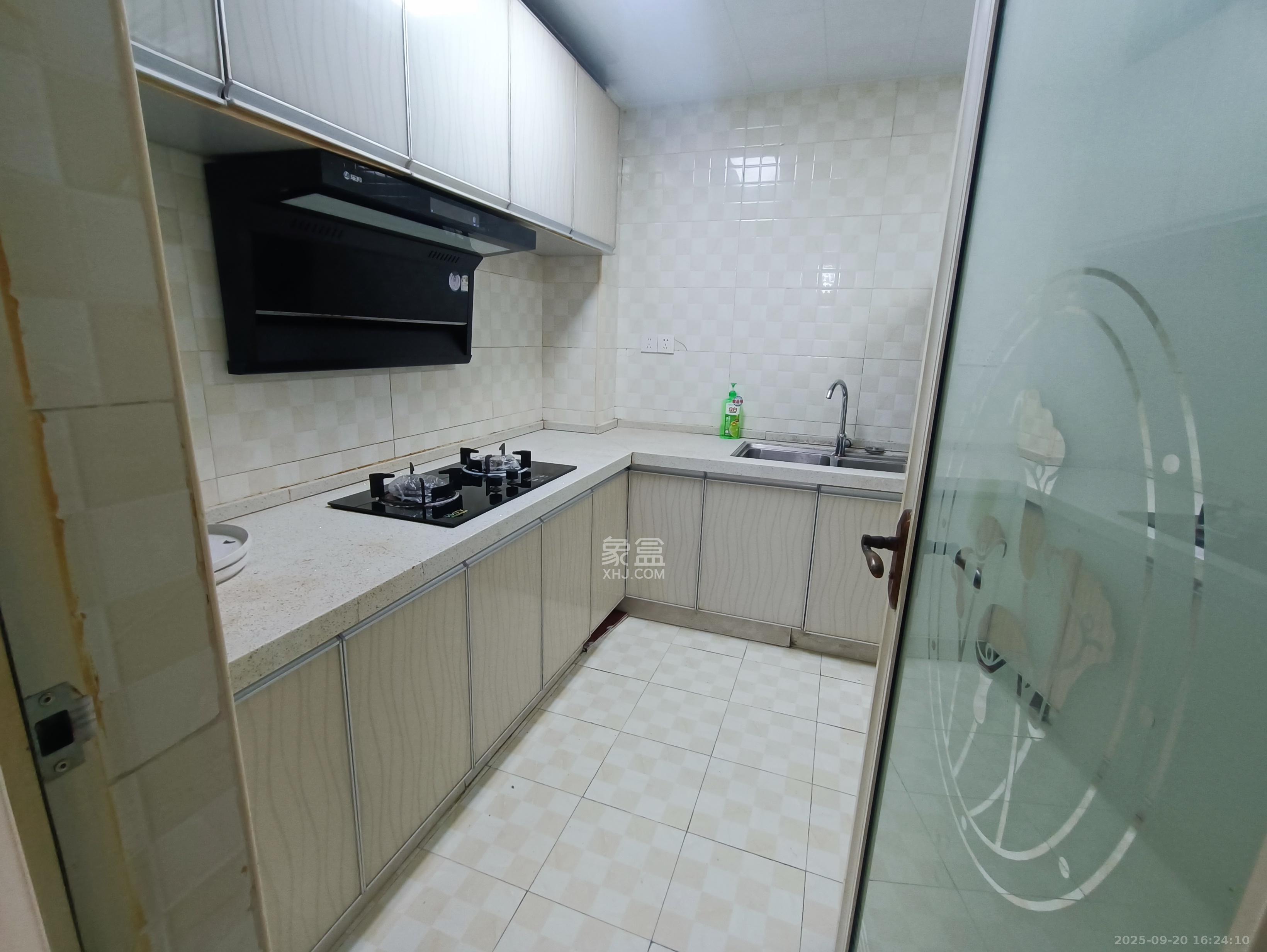 银太家园  2室1厅1卫    2000.0元/月室内图