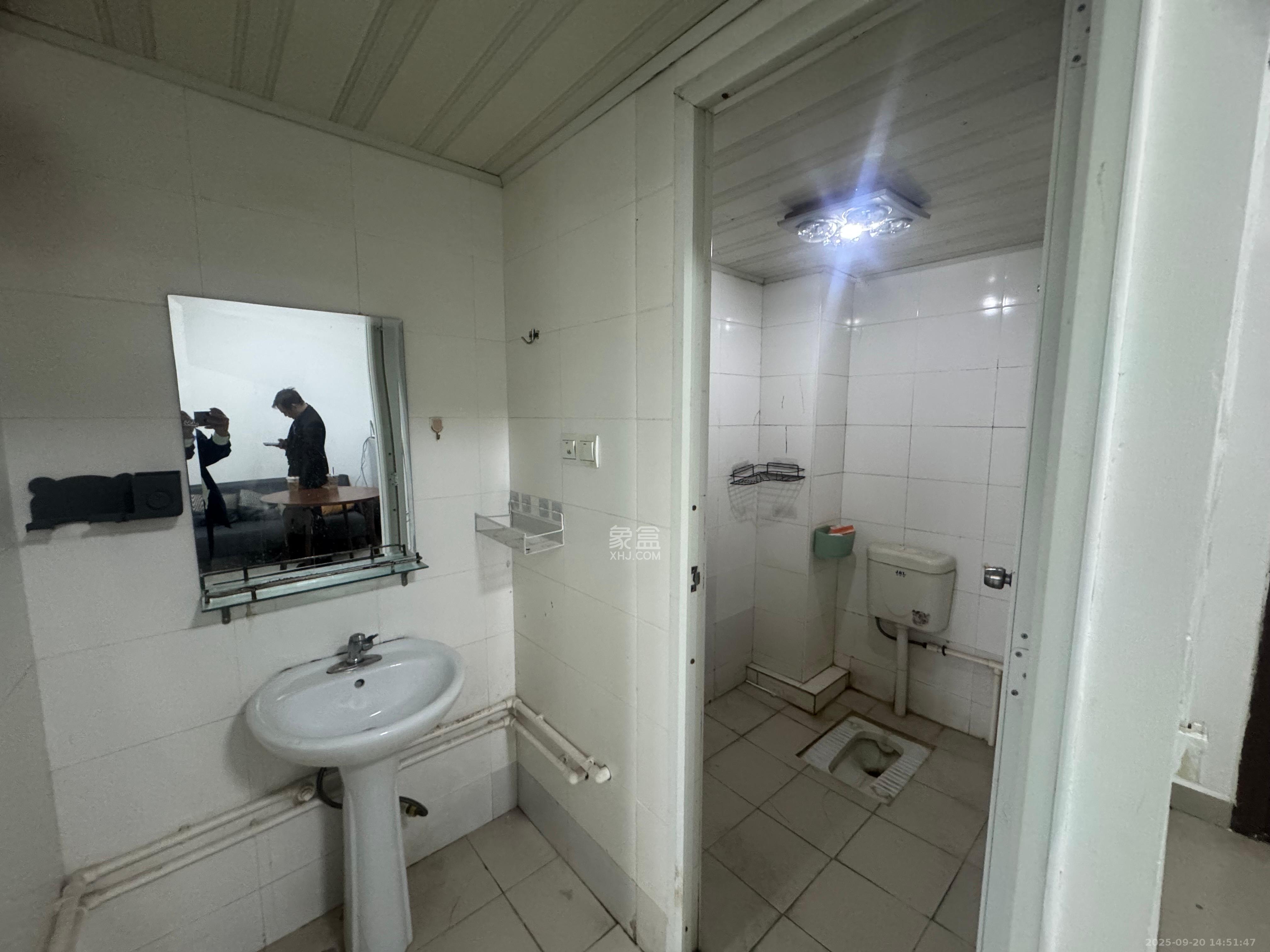 中远公馆  1室1厅1卫    1500.0元/月室内图