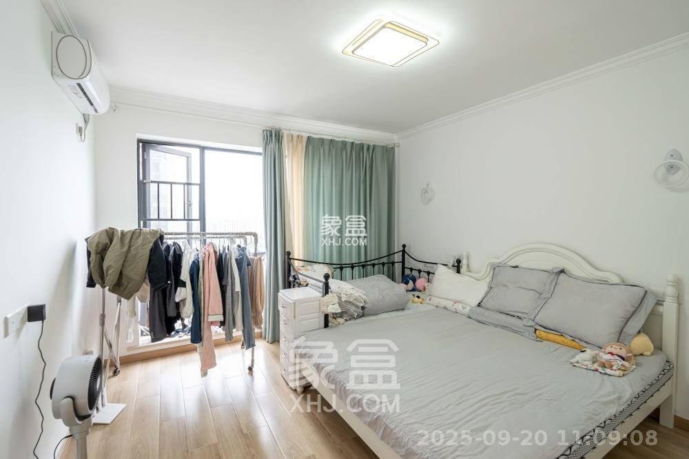 融科东南海  4室2厅2卫    4000.0元/月室内图