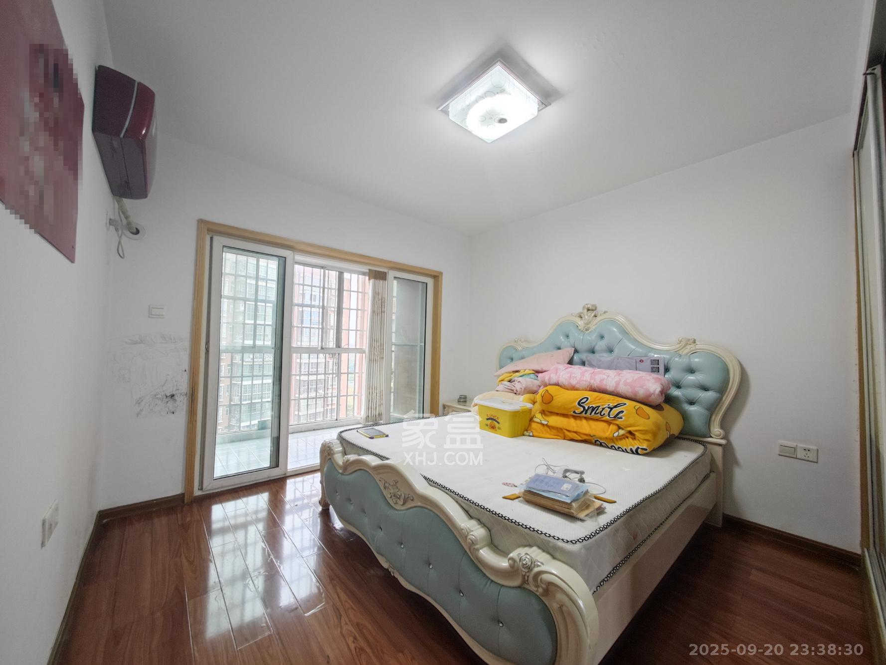 弘欣公寓 3室2厅1卫 79.0万 弘欣公寓 3室2厅1卫 79.0万卧室