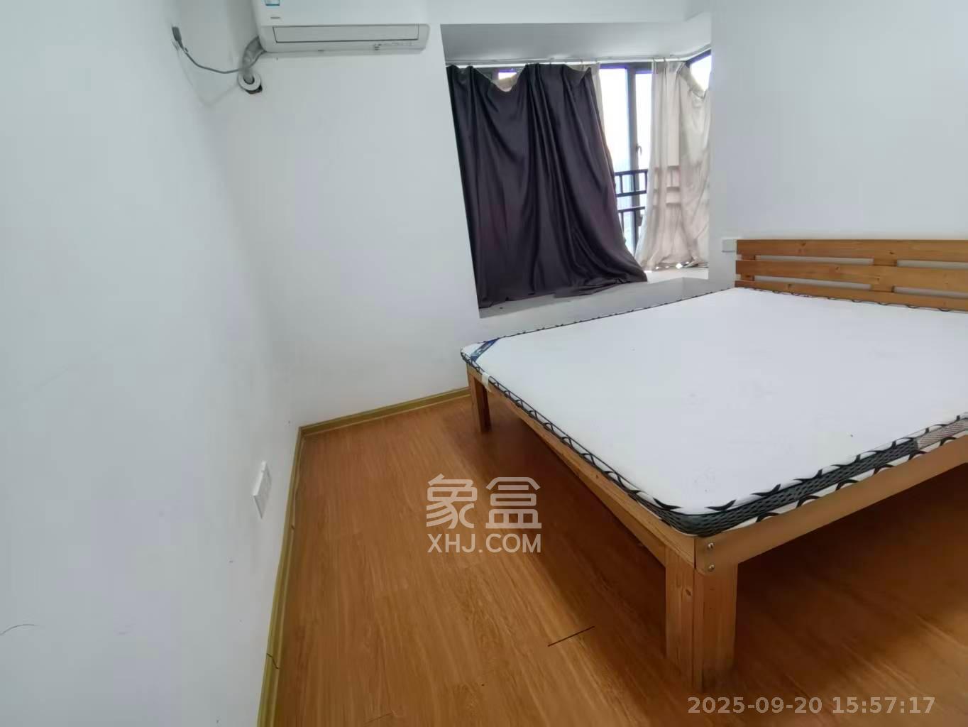 卓越蔚蓝海岸三期 2室2厅1卫 1800.0元/月 卓越蔚蓝海岸三期 2室2厅1卫 1800.0元/月室内图