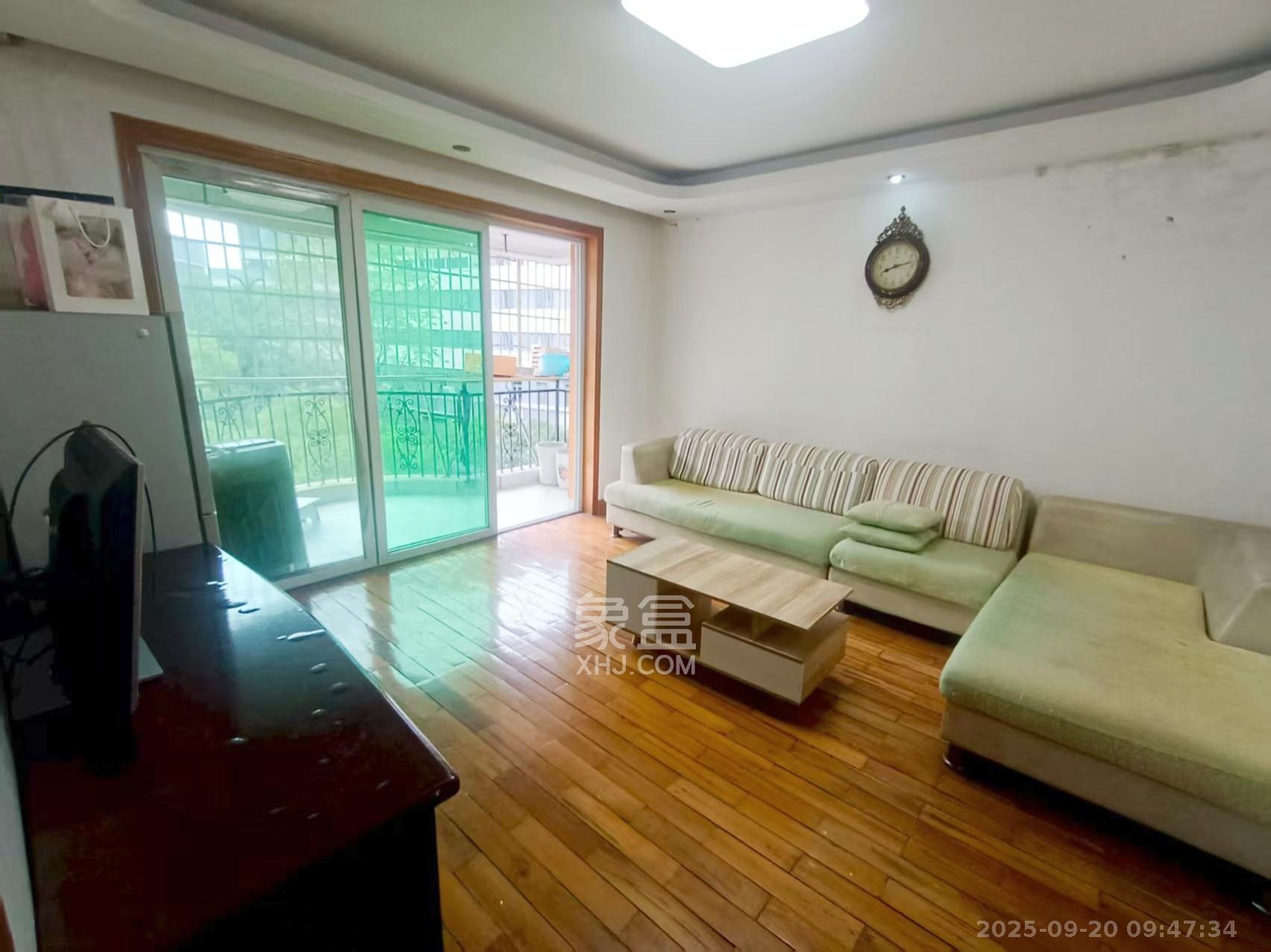 恩瑞麓山名园（龙王港小区）  2室2厅1卫    1850.0元/月室内图