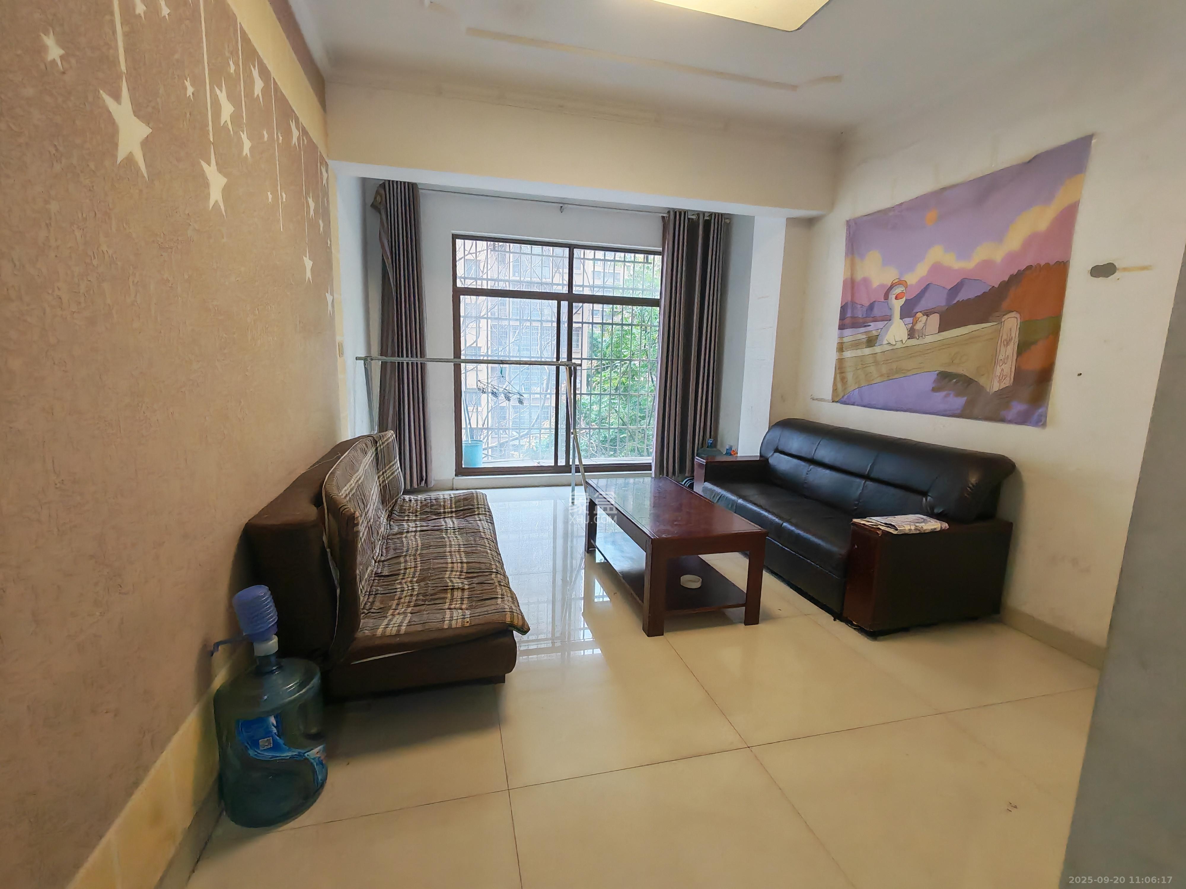 四季星城  2室2厅1卫    1400.0元/月室内图