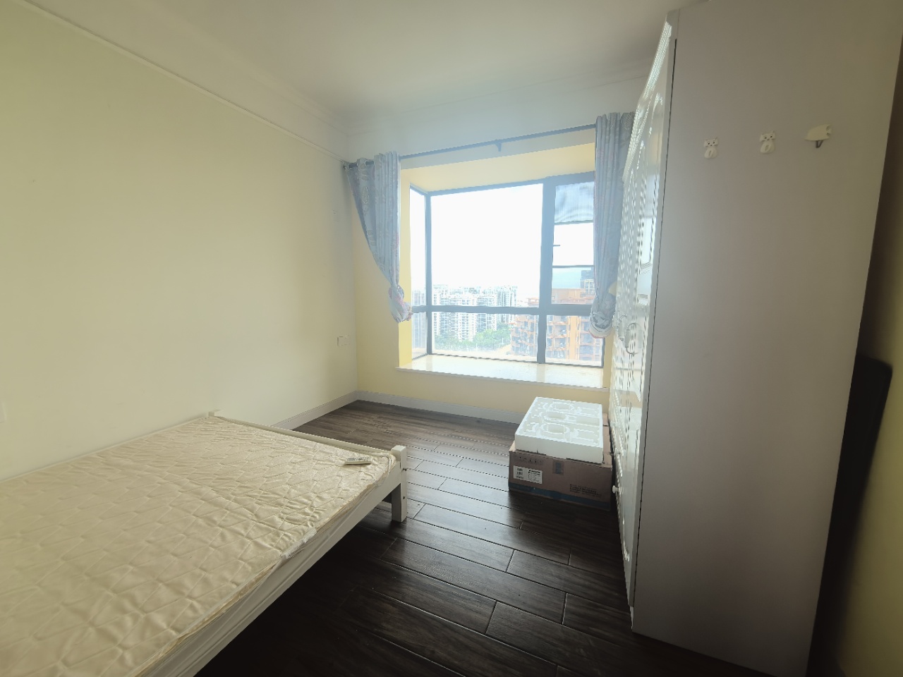 华府蓝湾 3室2厅1卫 130.0万 华府蓝湾 3室2厅1卫 130.0万室内图