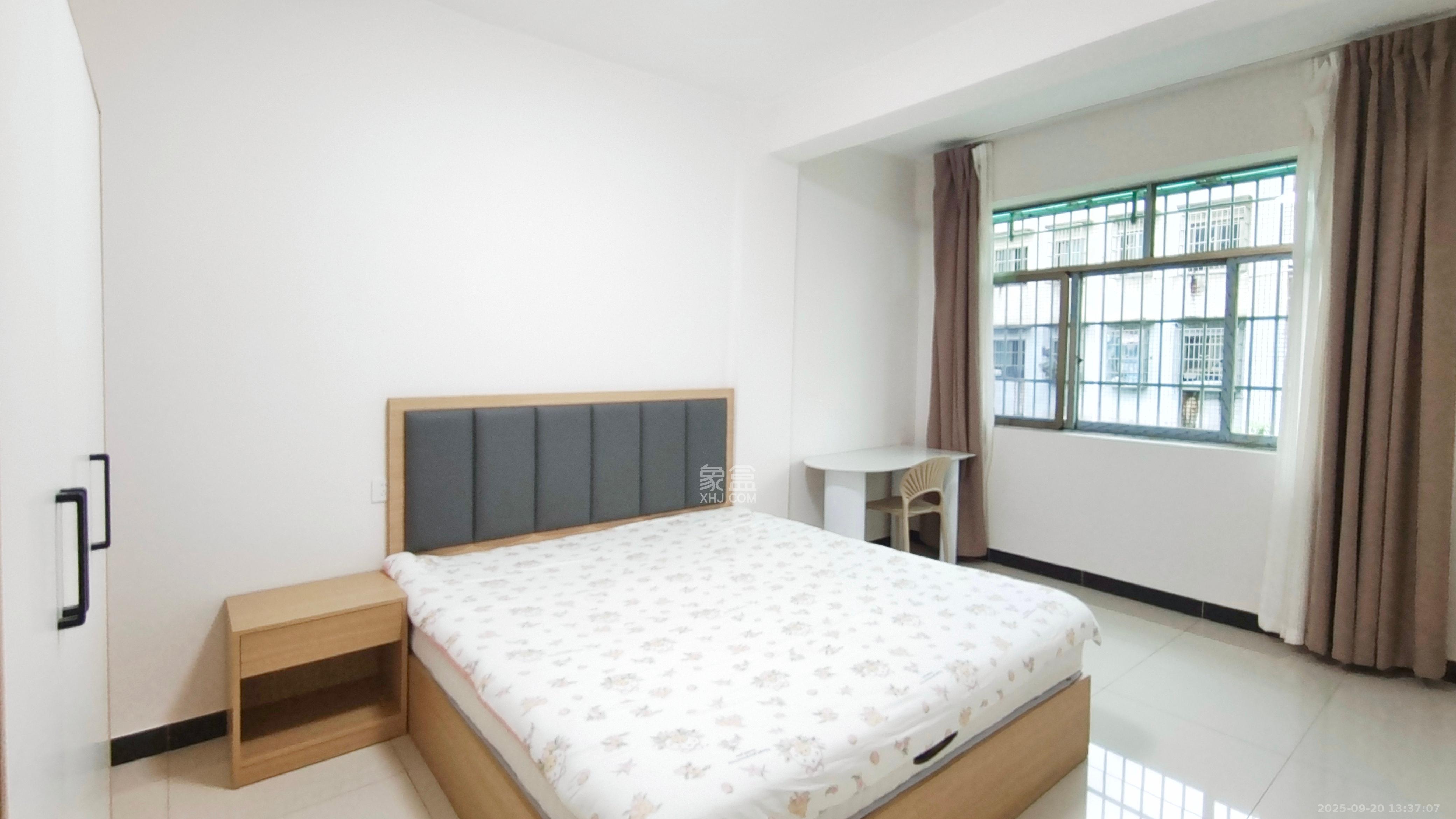 扬帆小区  1室1厅1卫    1450.0元/月室内图