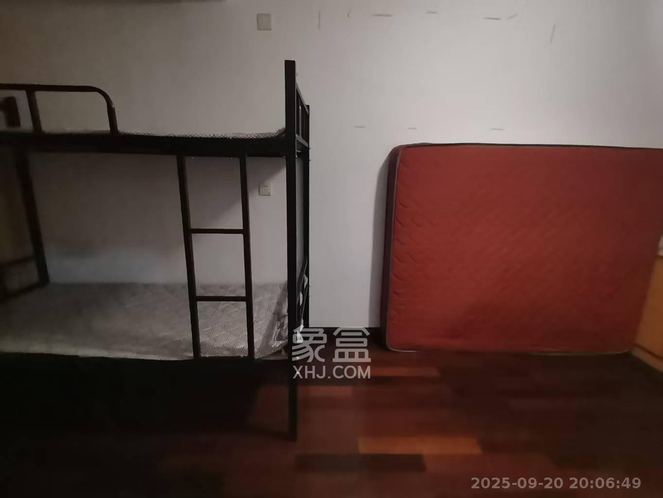 中建五局信和苑二区 3室2厅1卫 1400.0元/月 中建五局信和苑二区 3室2厅1卫 1400.0元/月室内图