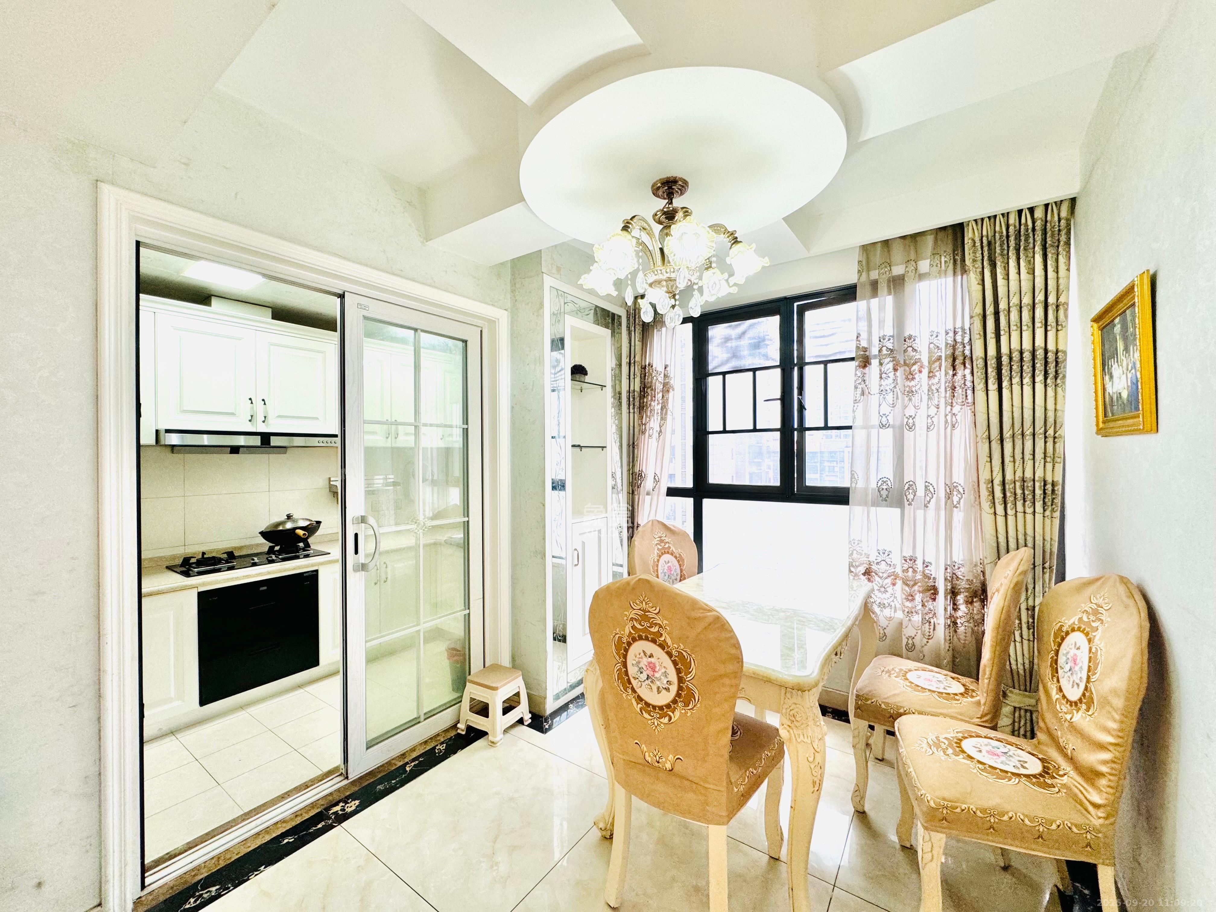 中国铁建梅溪青秀一期  4室2厅2卫    3200.0元/月室内图