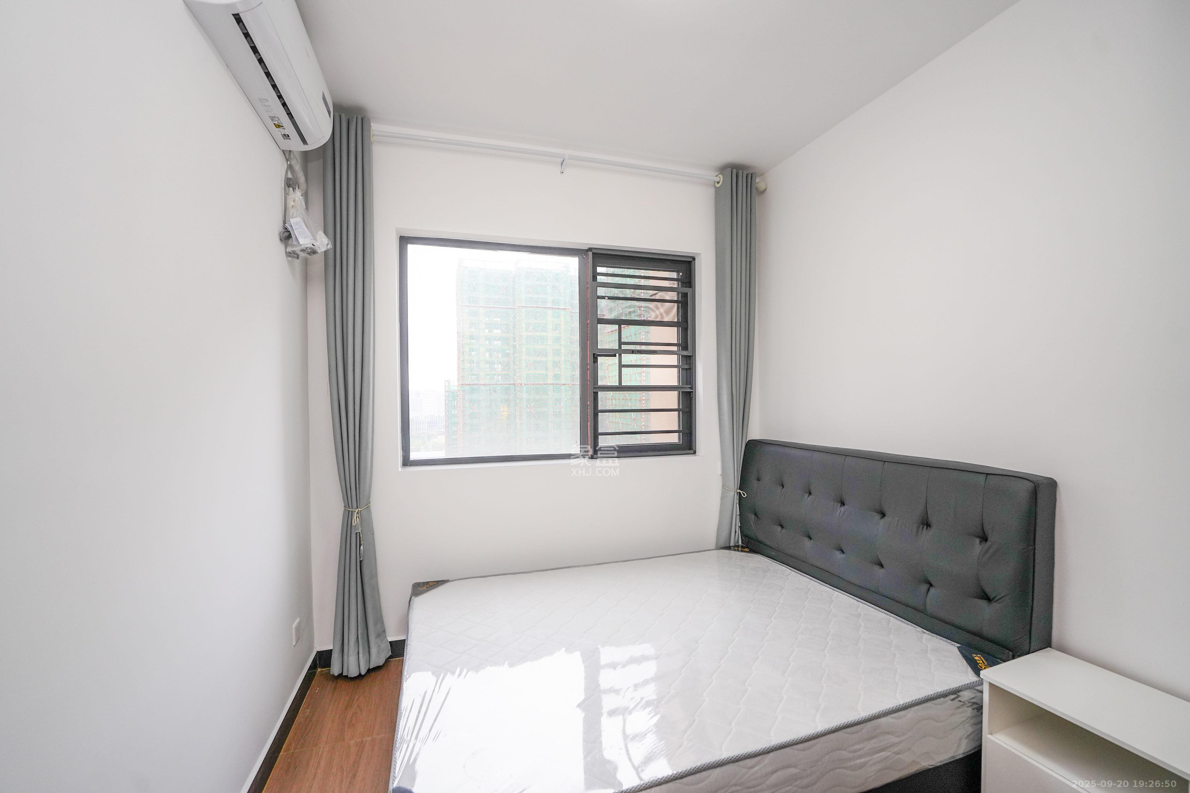 丽发新城 4室2厅2卫 130.0万 丽发新城 4室2厅2卫 130.0万卧室