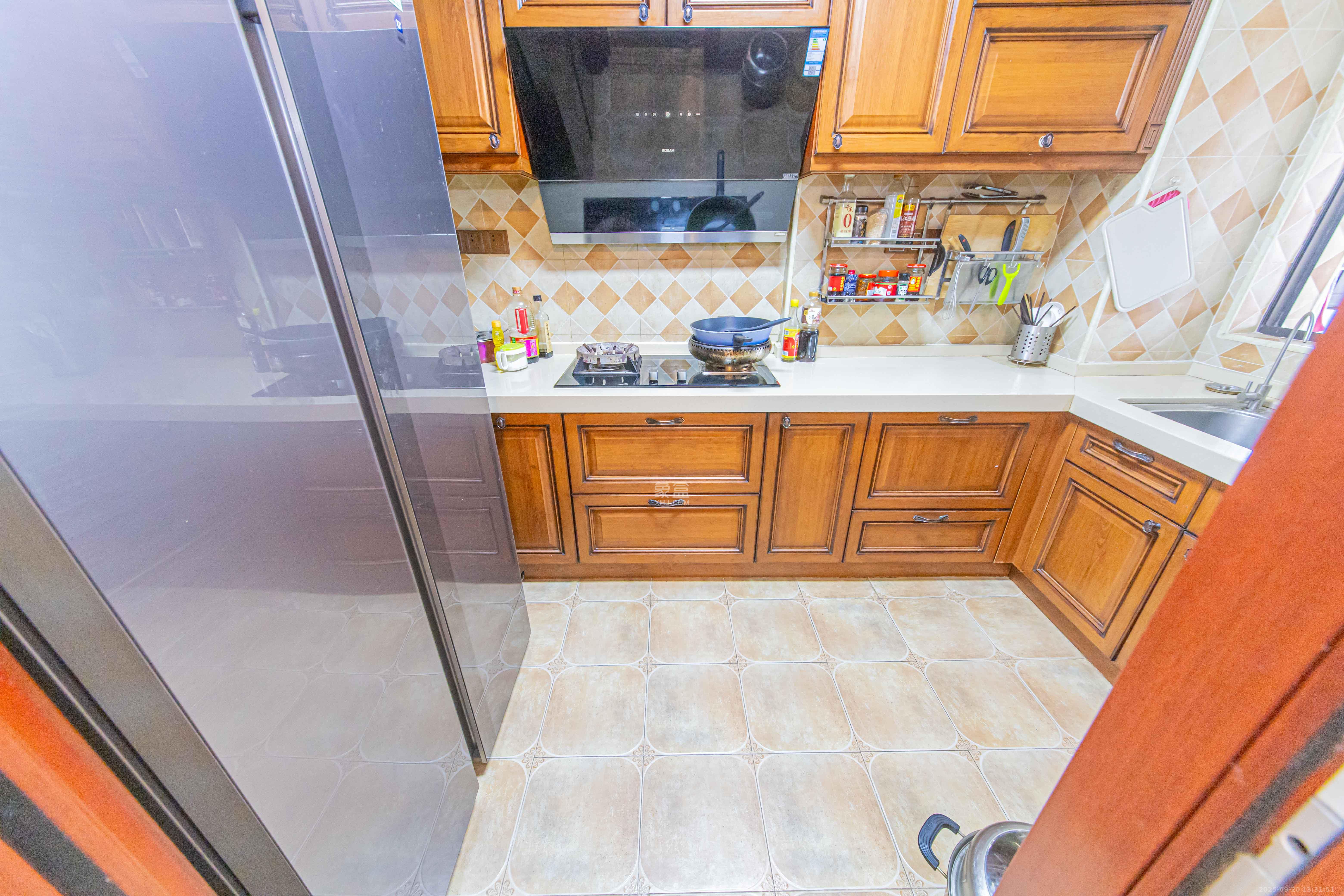 夏威夷碧水春城(碧桂园城市花园) 4室2厅2卫 168.0万 夏威夷碧水春城(碧桂园城市花园) 4室2厅2卫 168.0万厨房