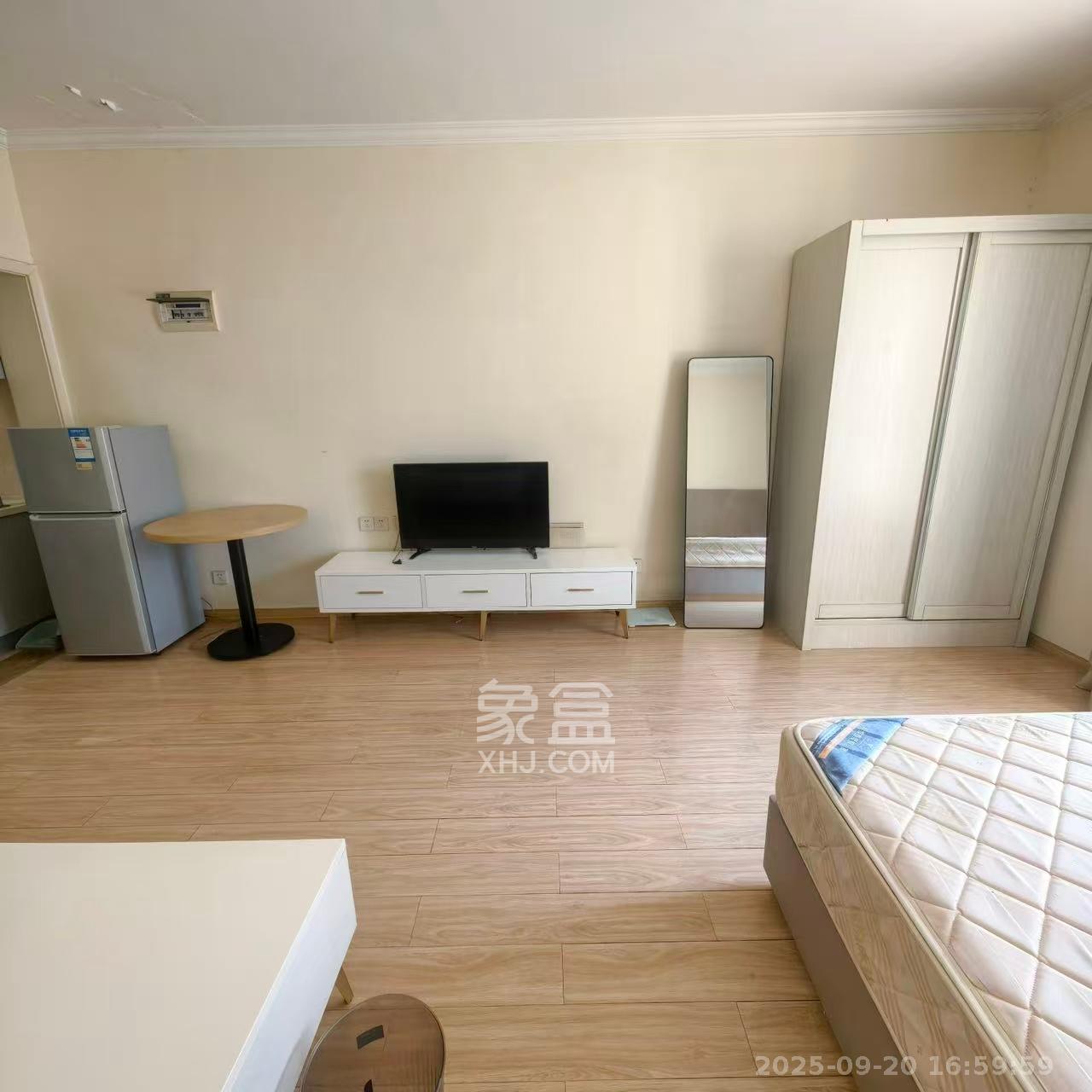 万芙锦城  1室1厅1卫    1600.0元/月室内图