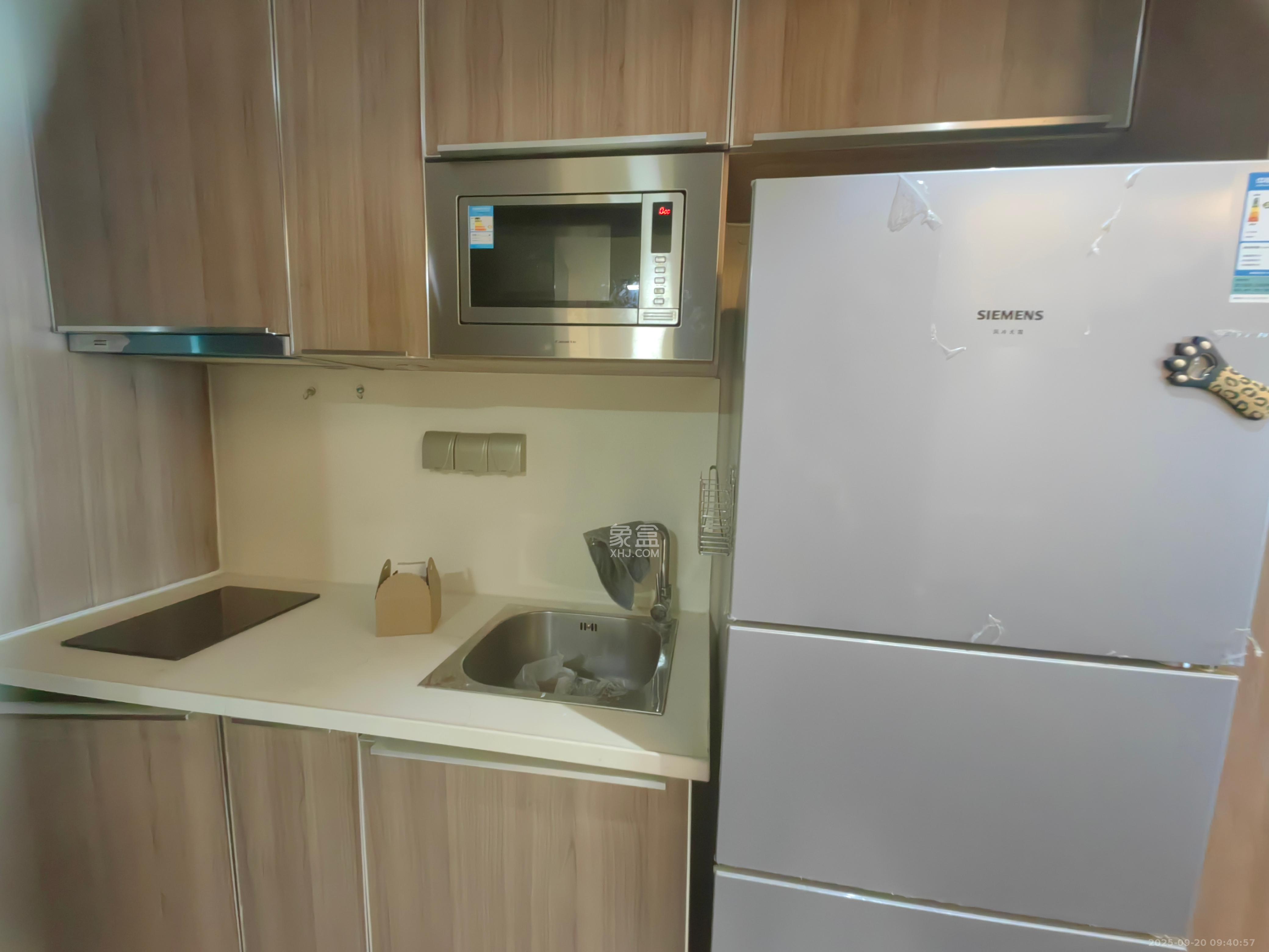 华远国际公寓  1室1厅1卫    3500.0元/月室内图