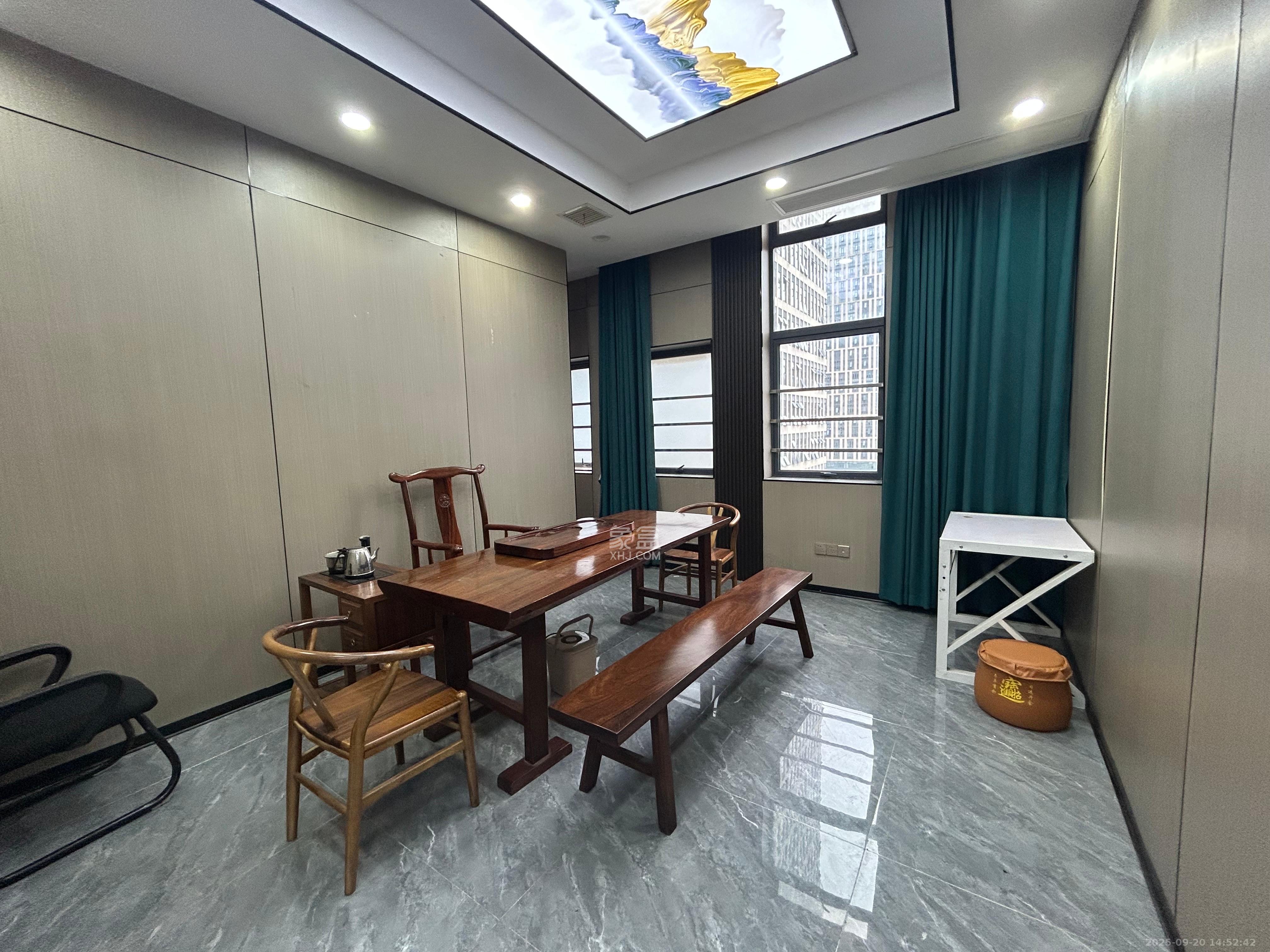 华润置地广场二期  1室1厅1卫    5800.0元/月 华润置地广场二期  1室1厅1卫    5800.0元/月室内图