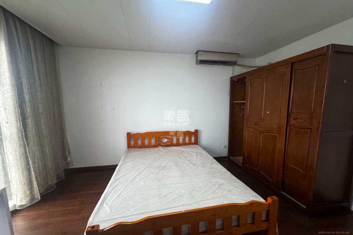 优山美地  3室1厅1卫    2100.0元/月 优山美地  3室1厅1卫    2100.0元/月室内图