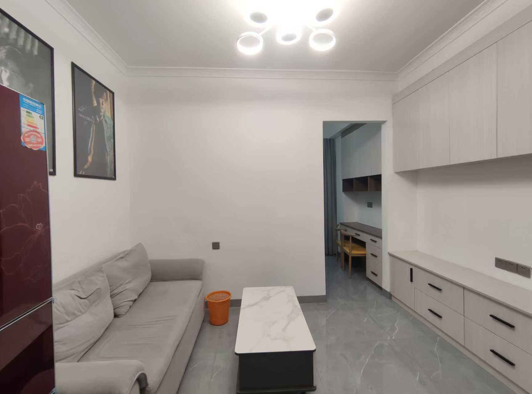 恒大外滩 1室1厅1卫 2000.0元/月 恒大外滩 1室1厅1卫 2000.0元/月室内图