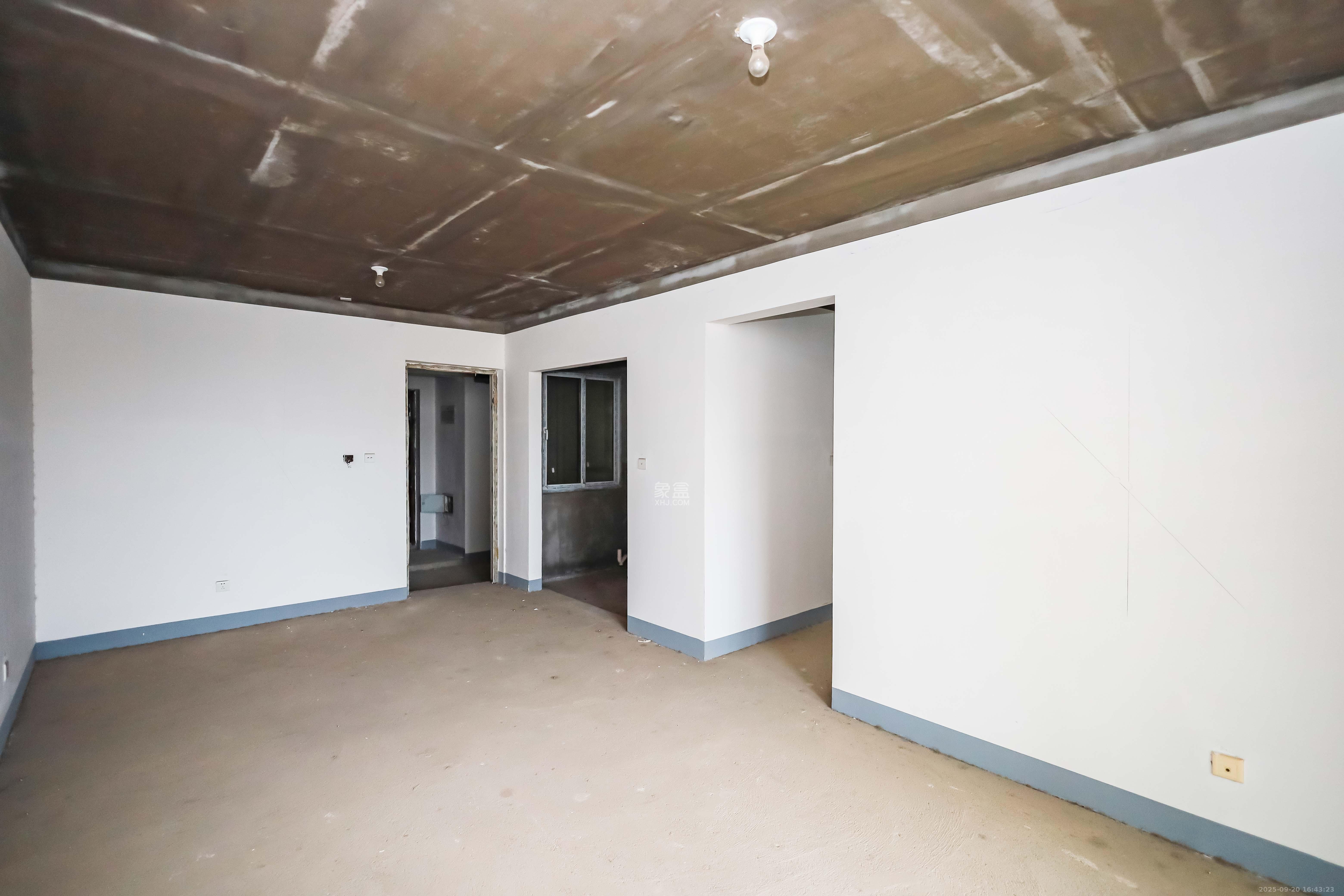 金科世界城 3室2厅1卫 62.0万 金科世界城 3室2厅1卫 62.0万客厅