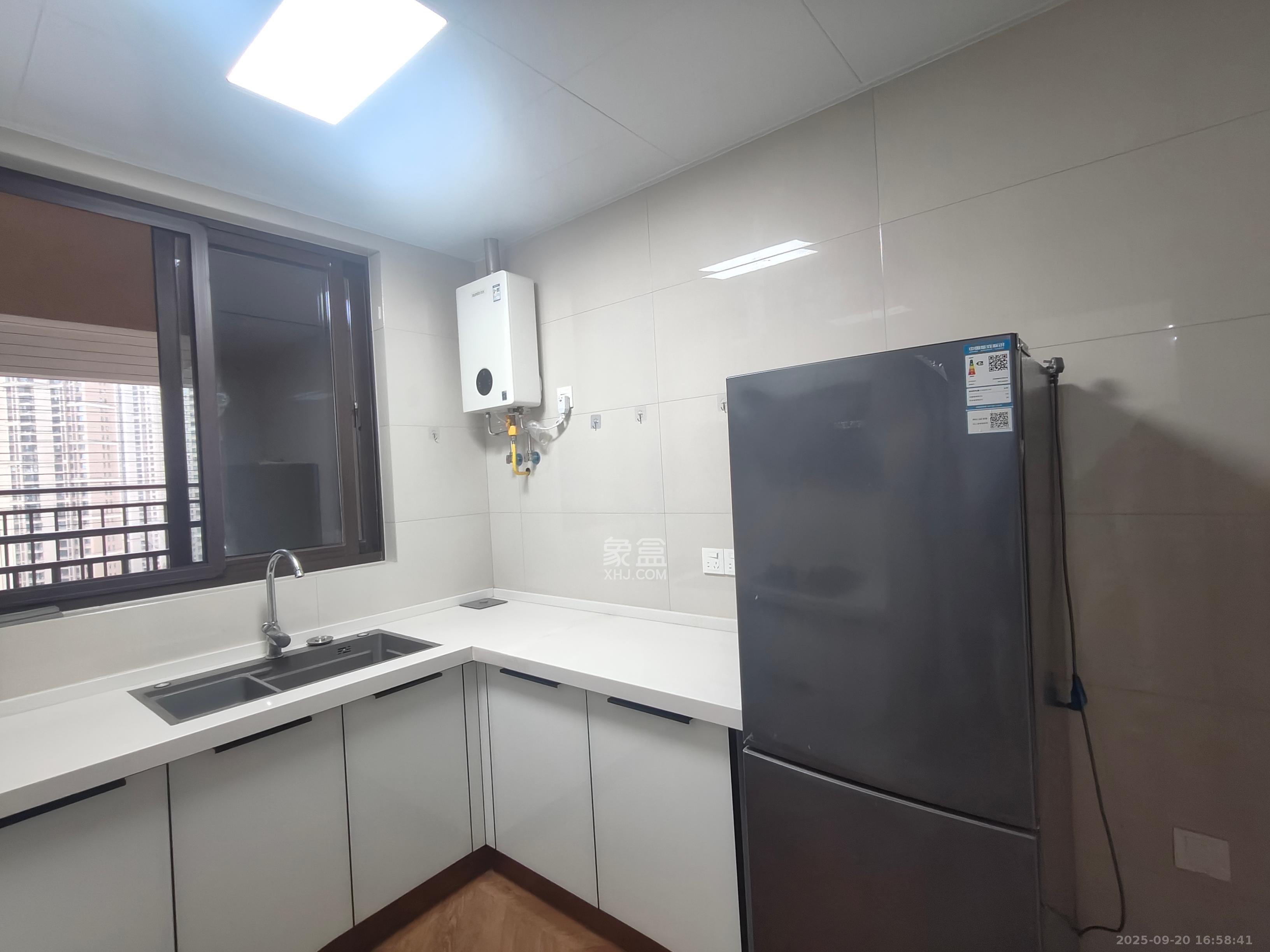 梅溪正荣府  4室2厅2卫    3000.0元/月室内图