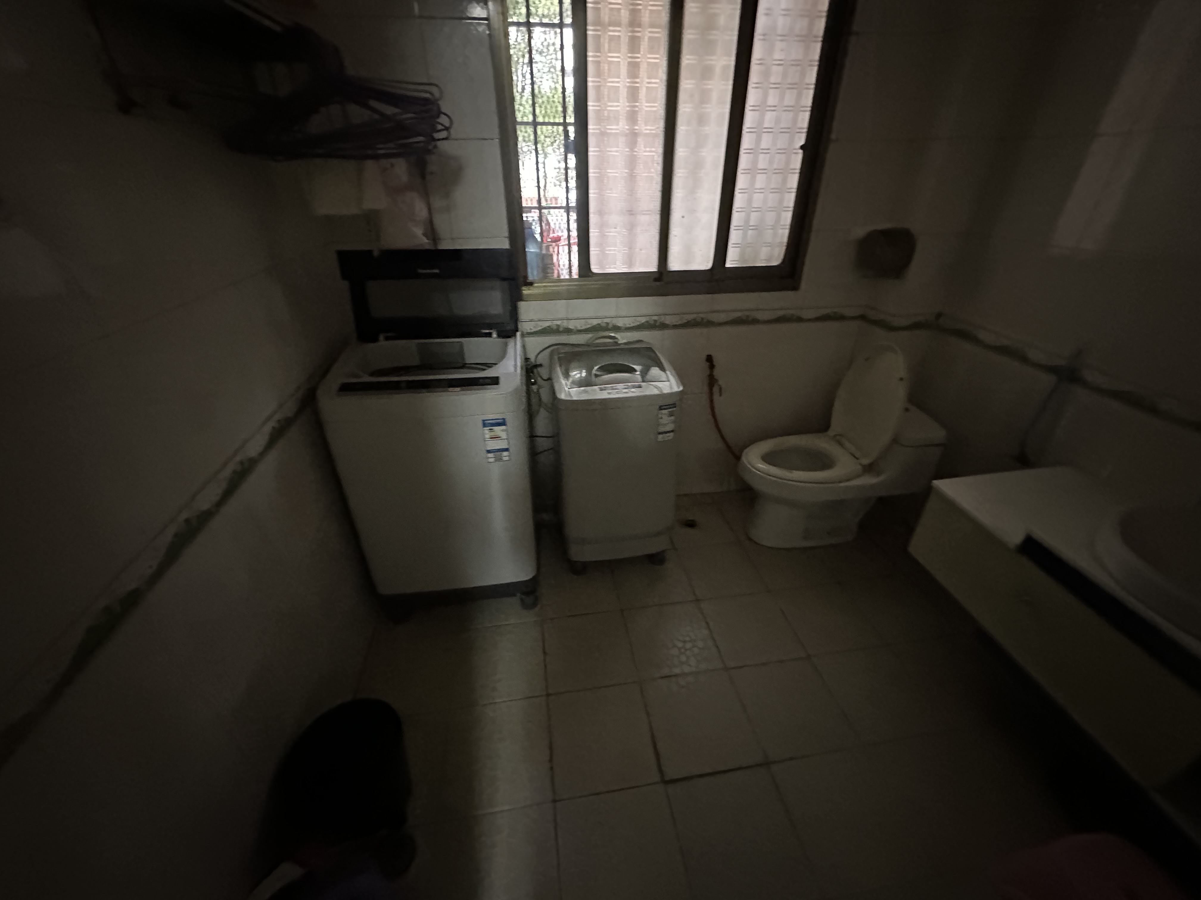 娄底市供销大院家属楼 4室2厅2卫 65.0万 娄底市供销大院家属楼 4室2厅2卫 65.0万客厅