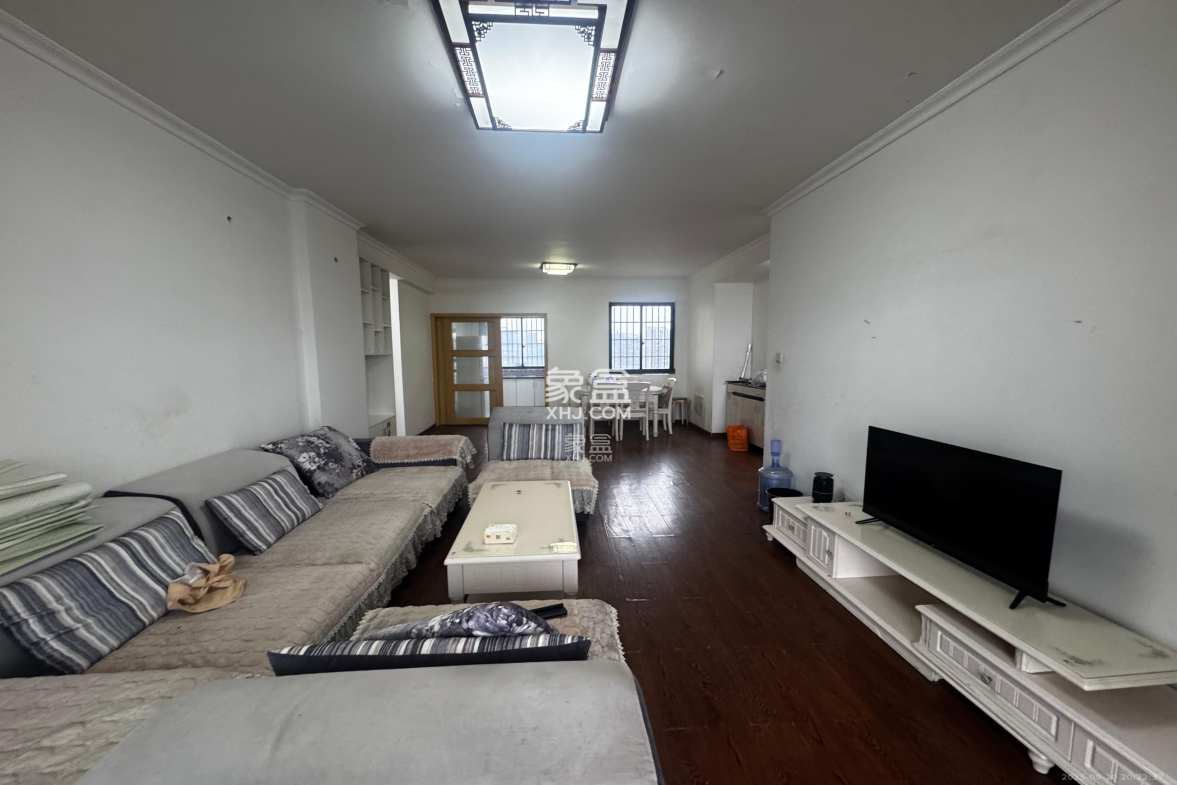 优山美地  3室1厅1卫    2100.0元/月 优山美地  3室1厅1卫    2100.0元/月室内图