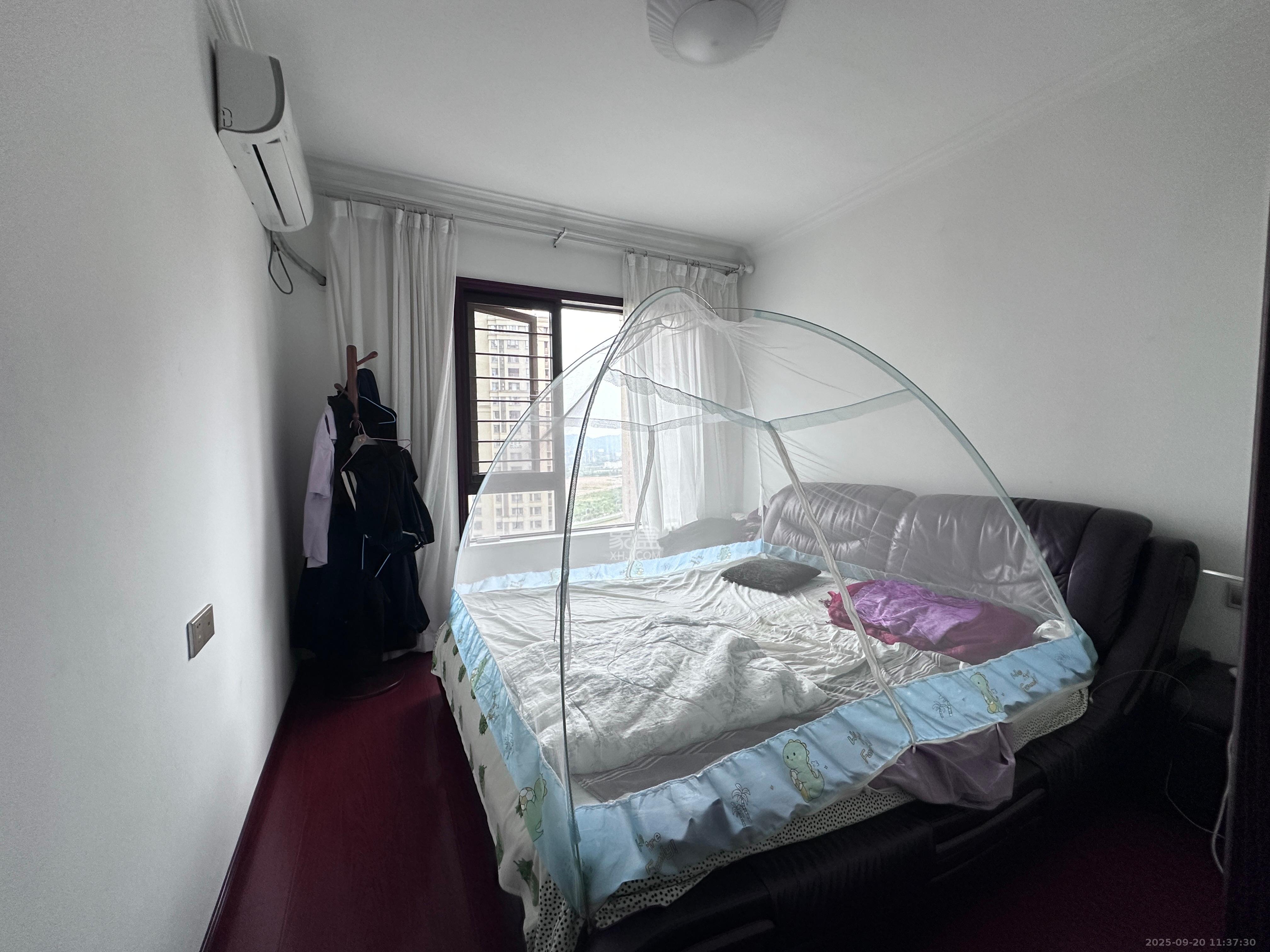 华润橡树湾 2室2厅1卫 2000.0元/月 华润橡树湾 2室2厅1卫 2000.0元/月室内图