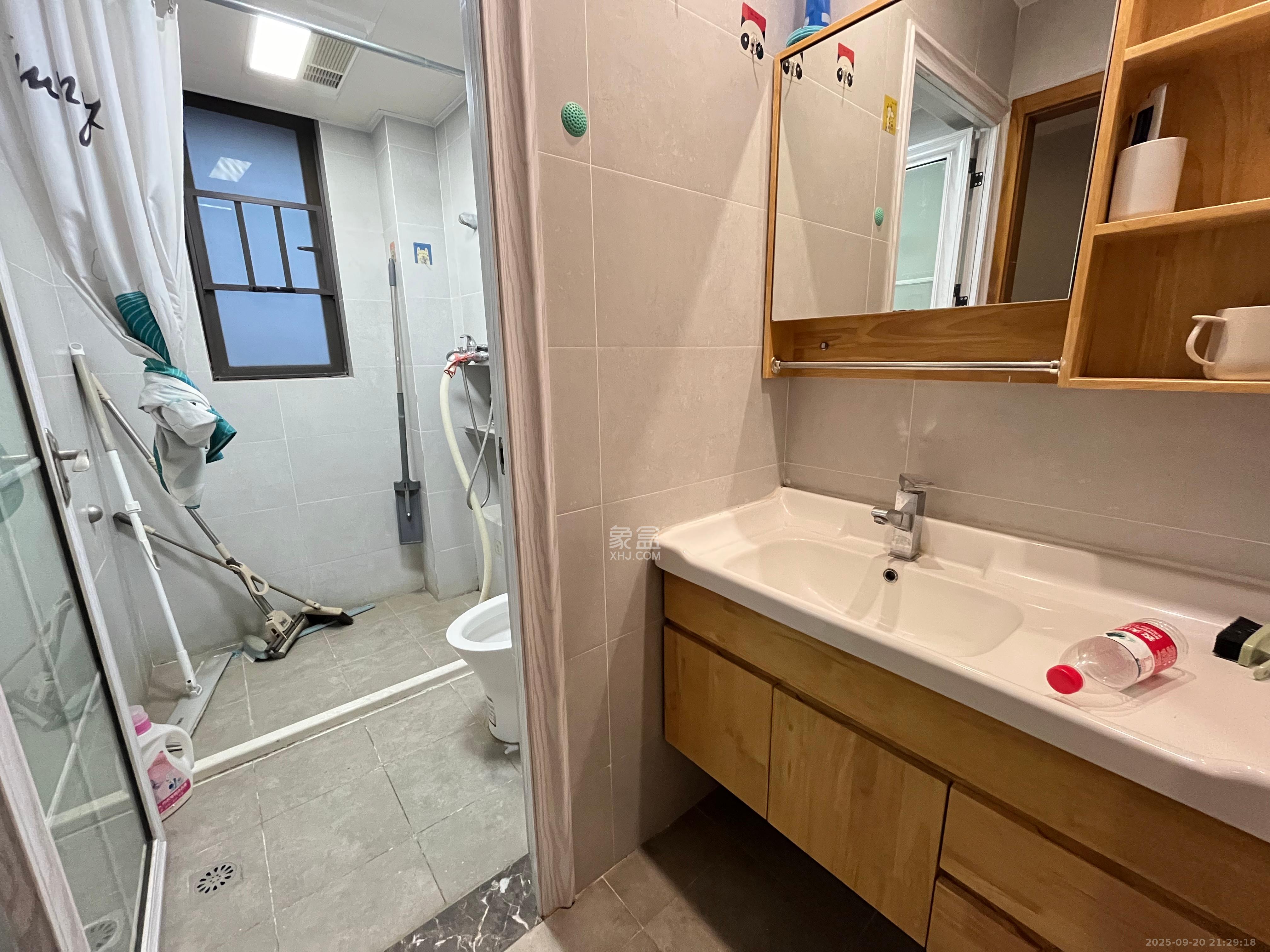 合能洋湖公馆  3室2厅2卫    2800.0元/月室内图