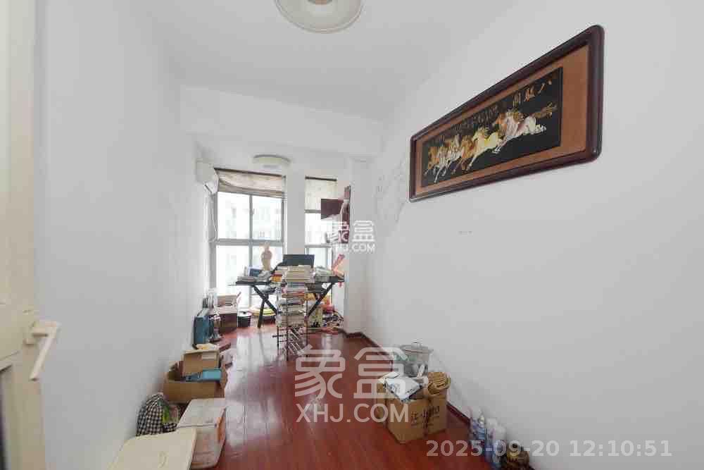 建鸿达华都(华都小户型及大华写字楼) 3室2厅2卫 4500.0元/月 建鸿达华都(华都小户型及大华写字楼) 3室2厅2卫 4500.0元/月室内图