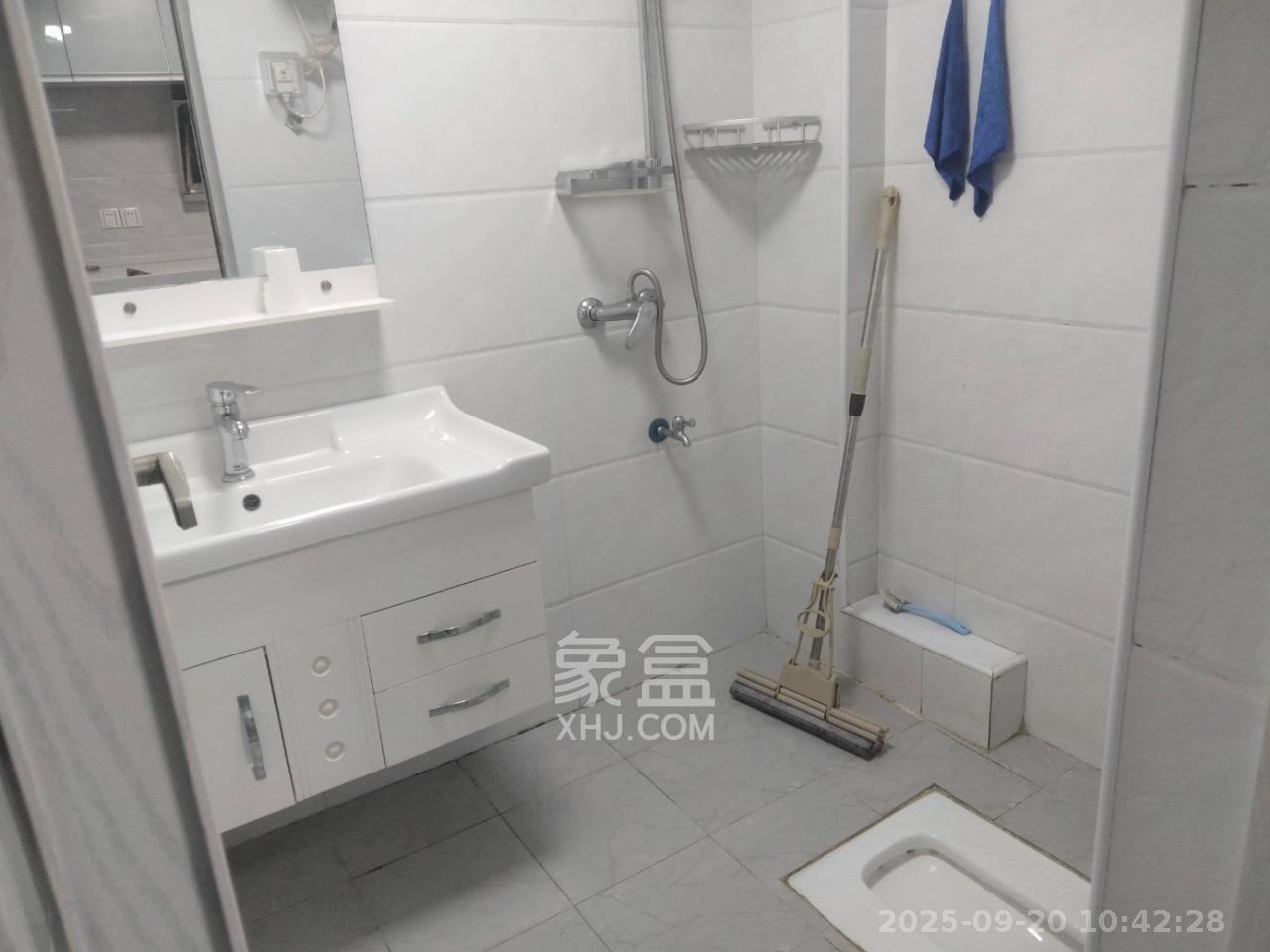 中建芙蓉嘉苑  1室1厅1卫   1600.00元/月室内图
