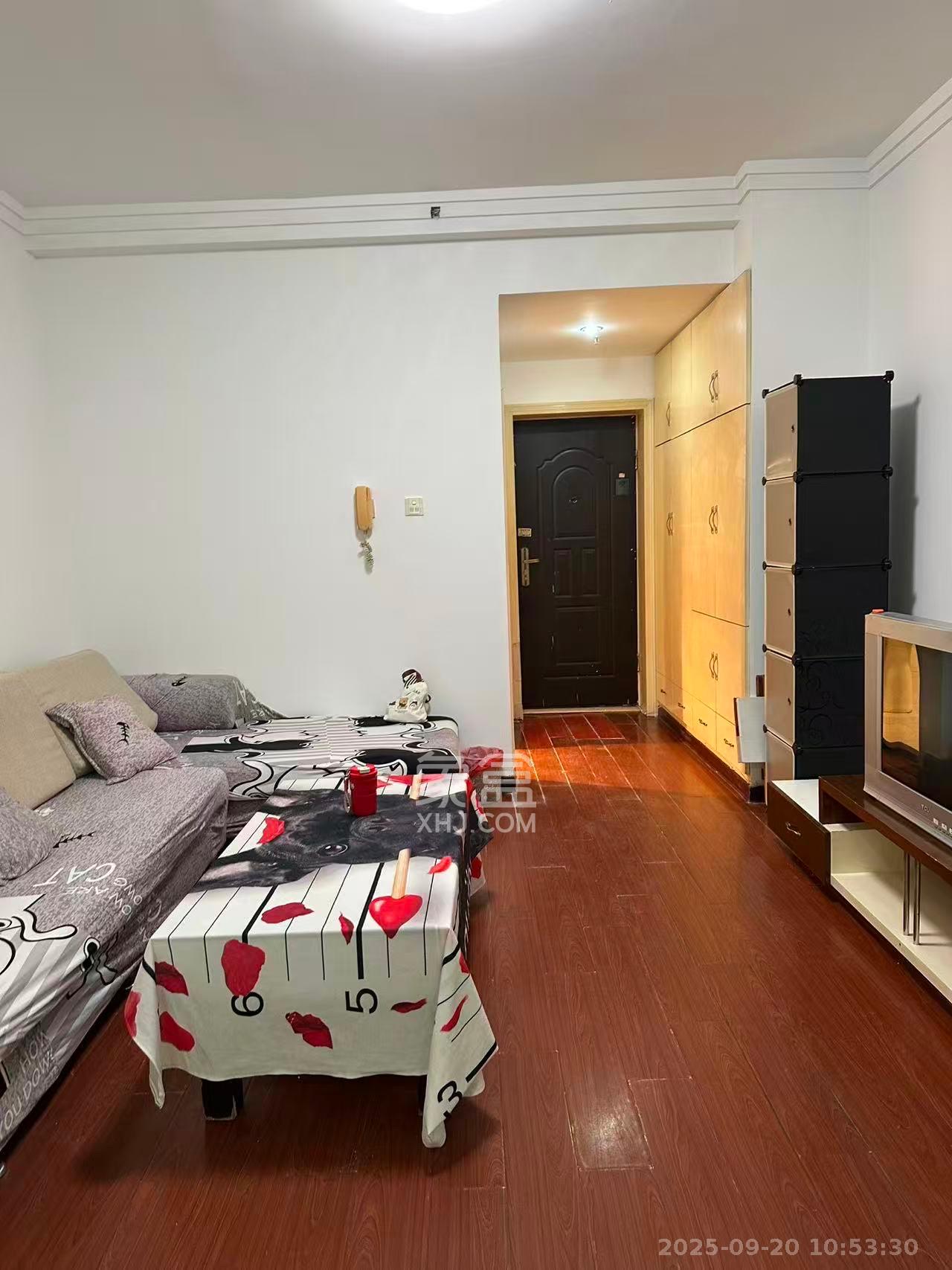 时代先锋 1室1厅1卫 1300.0元/月 时代先锋 1室1厅1卫 1300.0元/月室内图