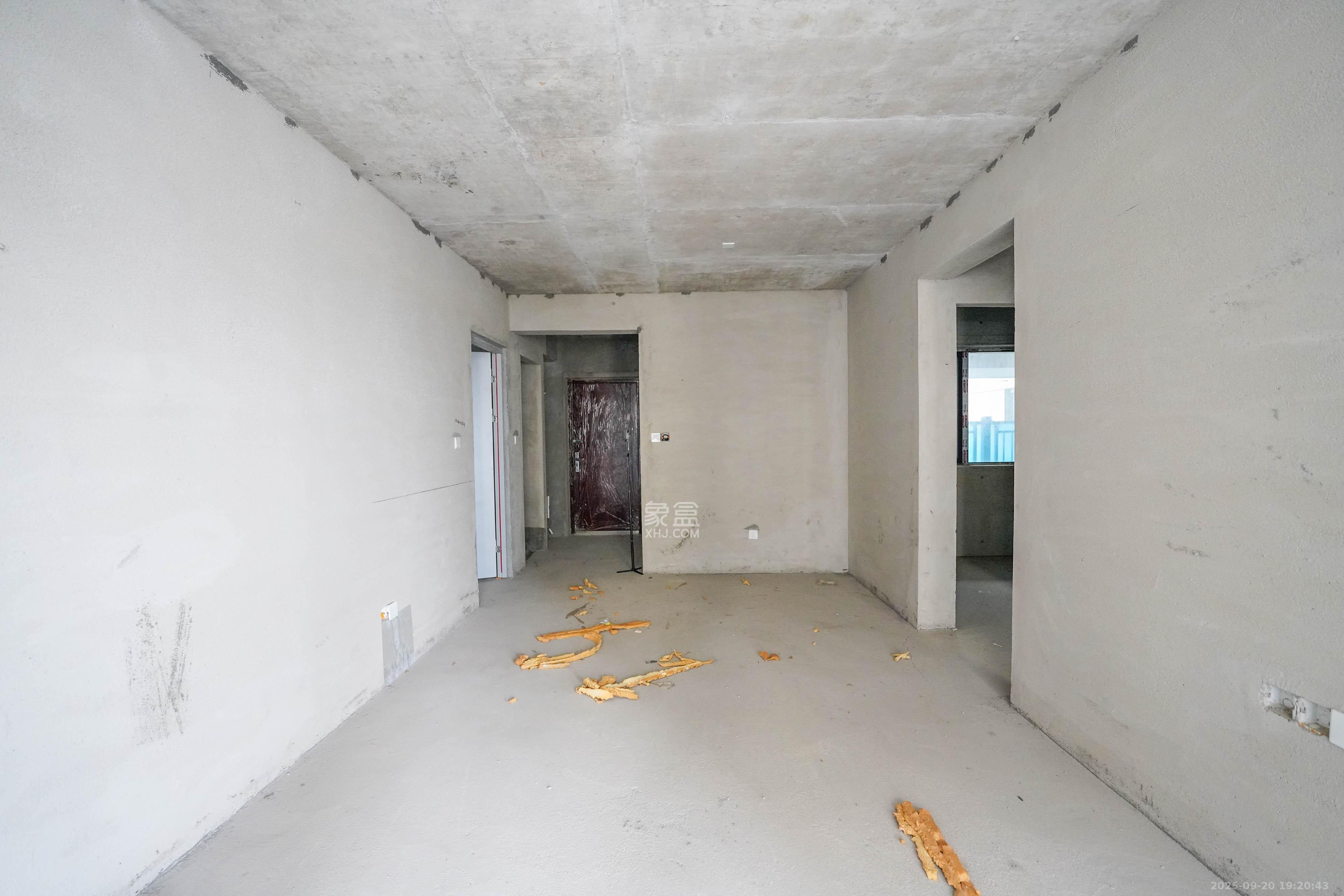 海伦堡爱ME城市  1室0厅0卫    80.0万客厅