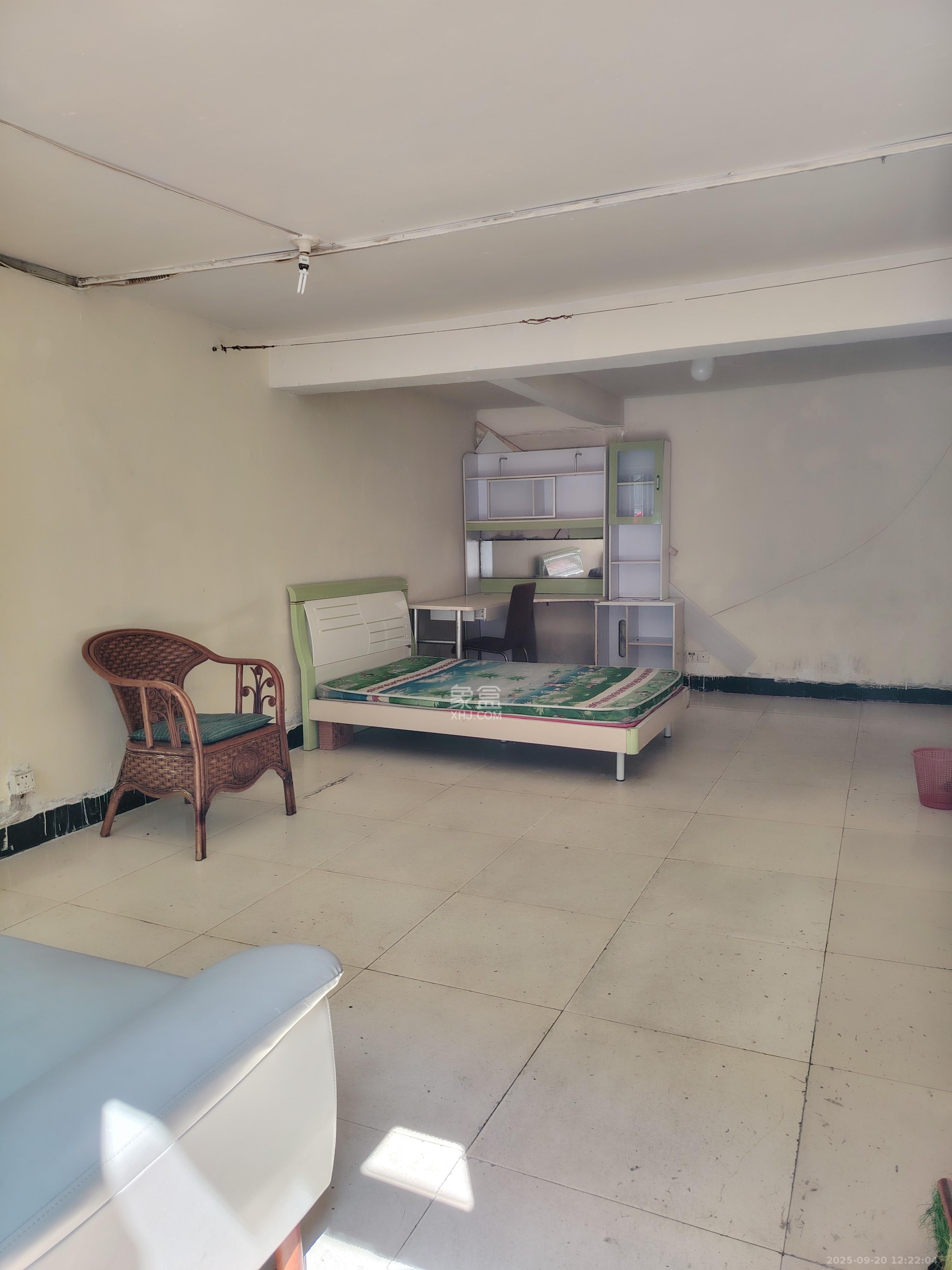 新星小区  1室1厅1卫    700.0元/月室内图