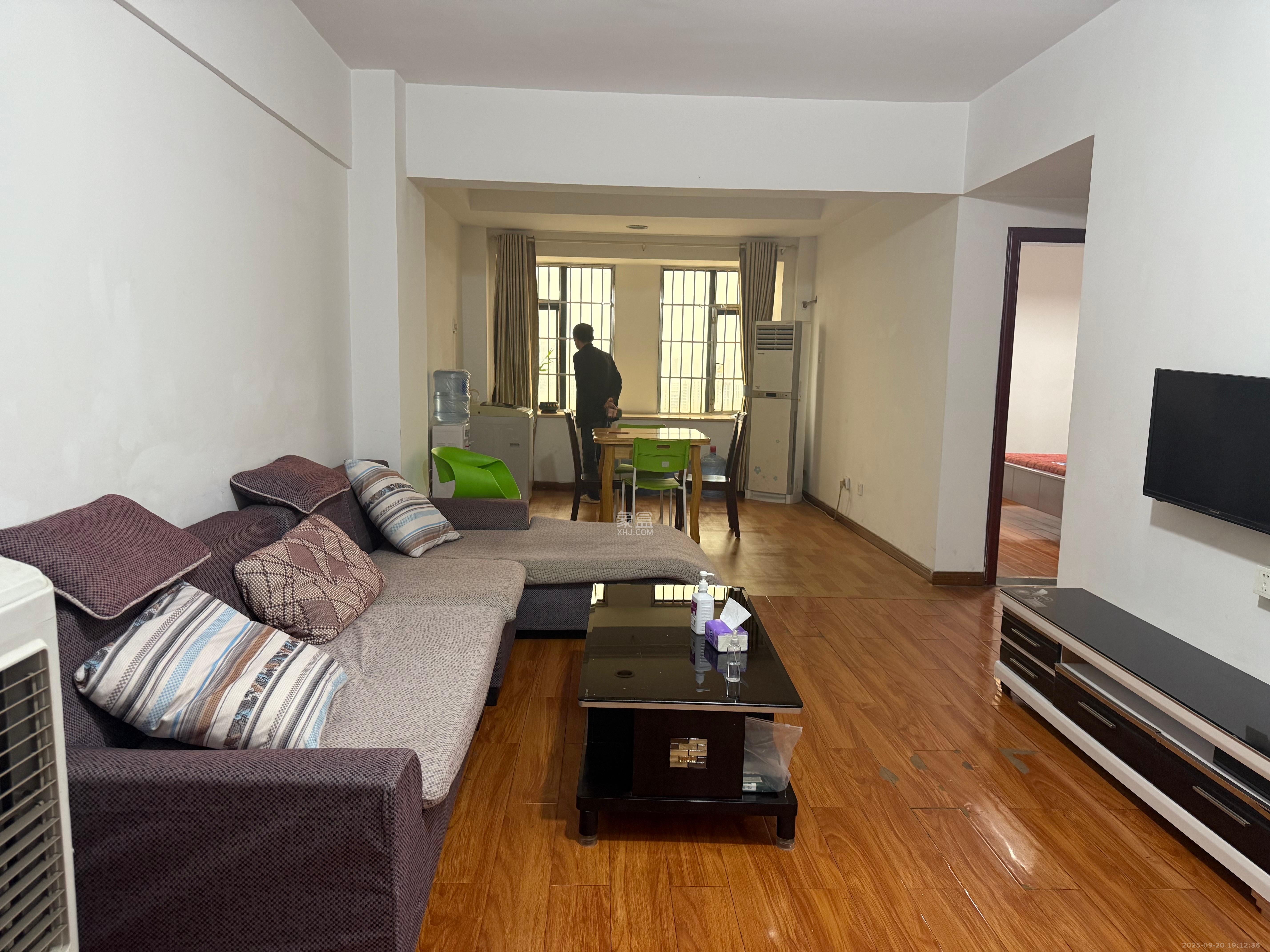 爱都(IDO) 2室2厅1卫 1800.0元/月 爱都(IDO) 2室2厅1卫 1800.0元/月室内图