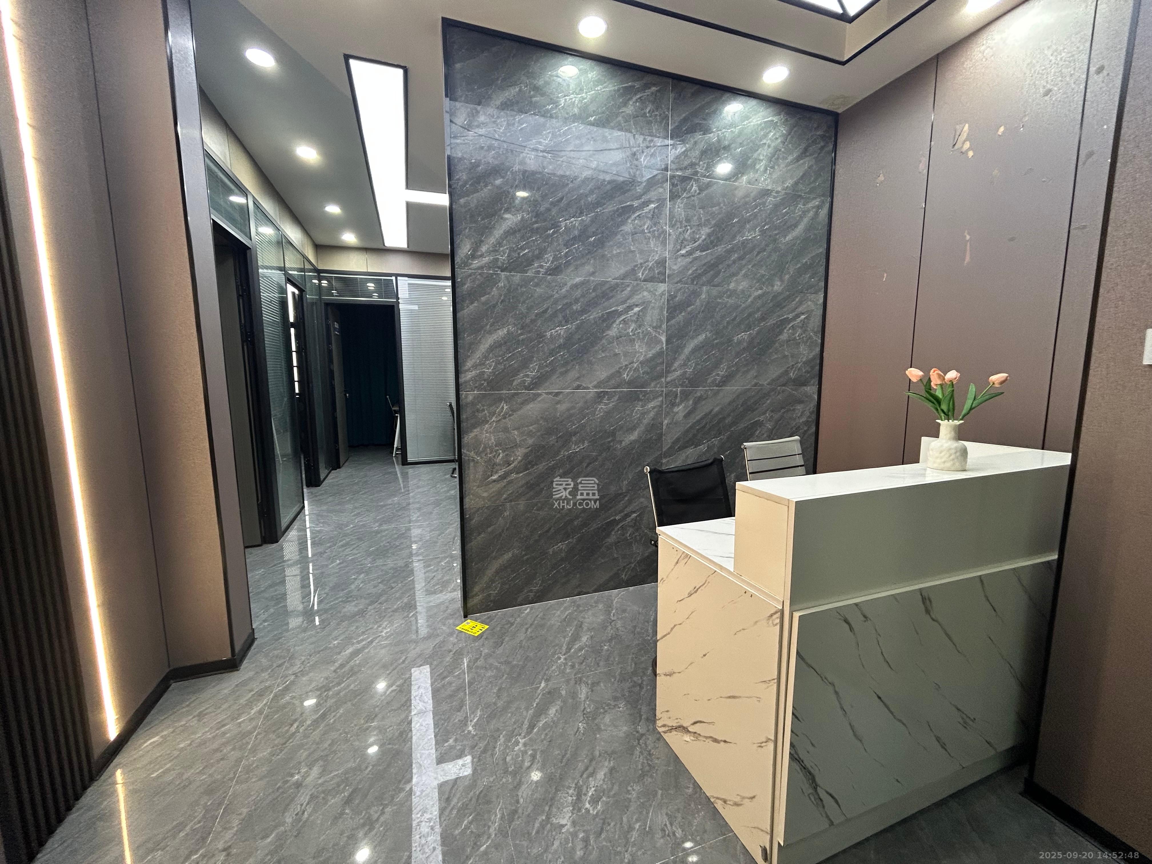 华润置地广场二期  1室1厅1卫    5800.0元/月室内图