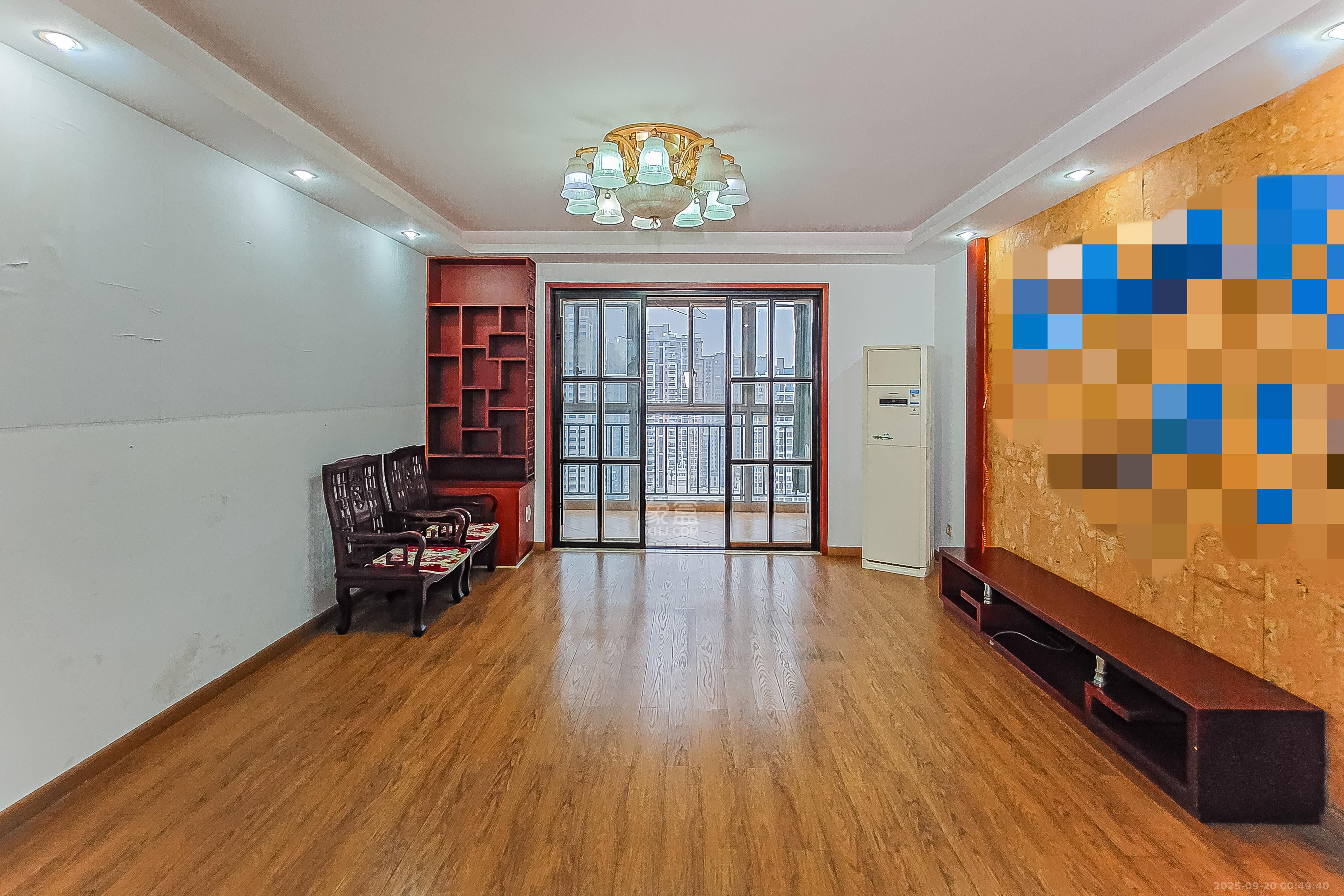 友阿光大大厦 3室2厅2卫 122.0万 友阿光大大厦 3室2厅2卫 122.0万客厅