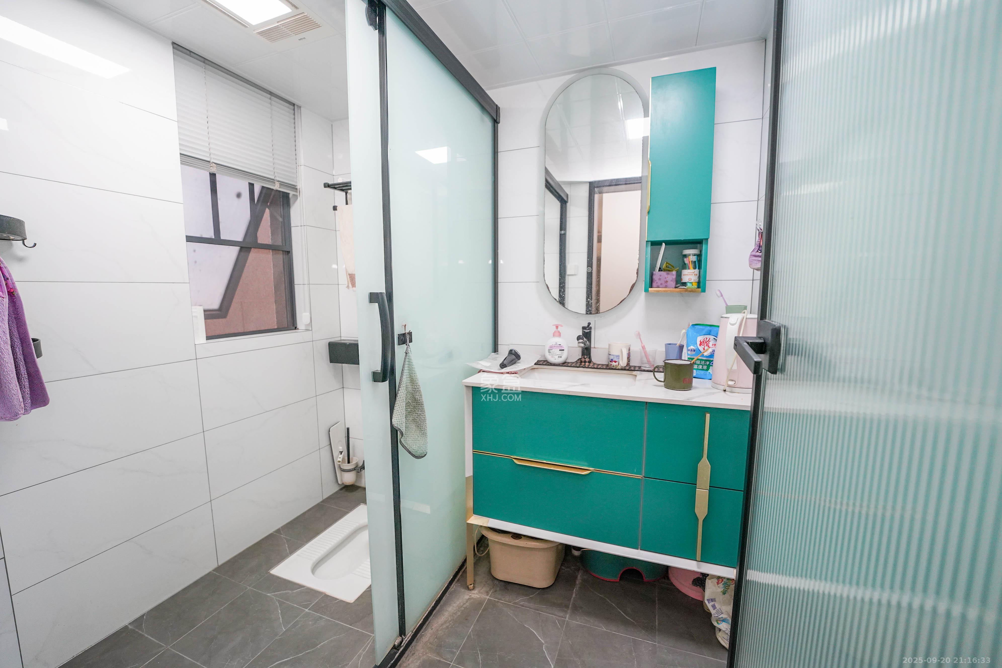 五矿万境蓝山 4室2厅2卫 164.0万 五矿万境蓝山 4室2厅2卫 164.0万卫生间