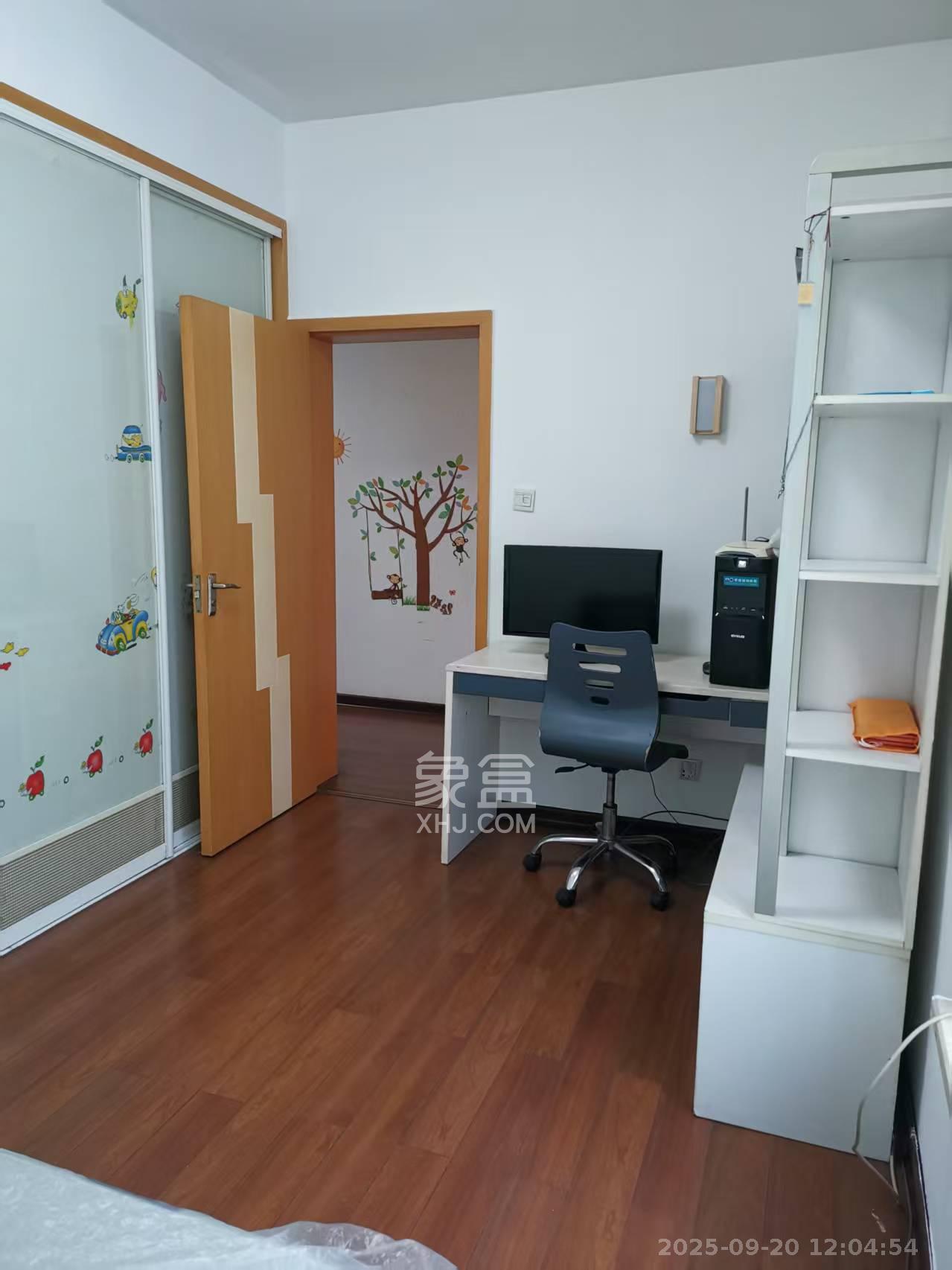 书香名邸  3室2厅1卫    3000.0元/月室内图