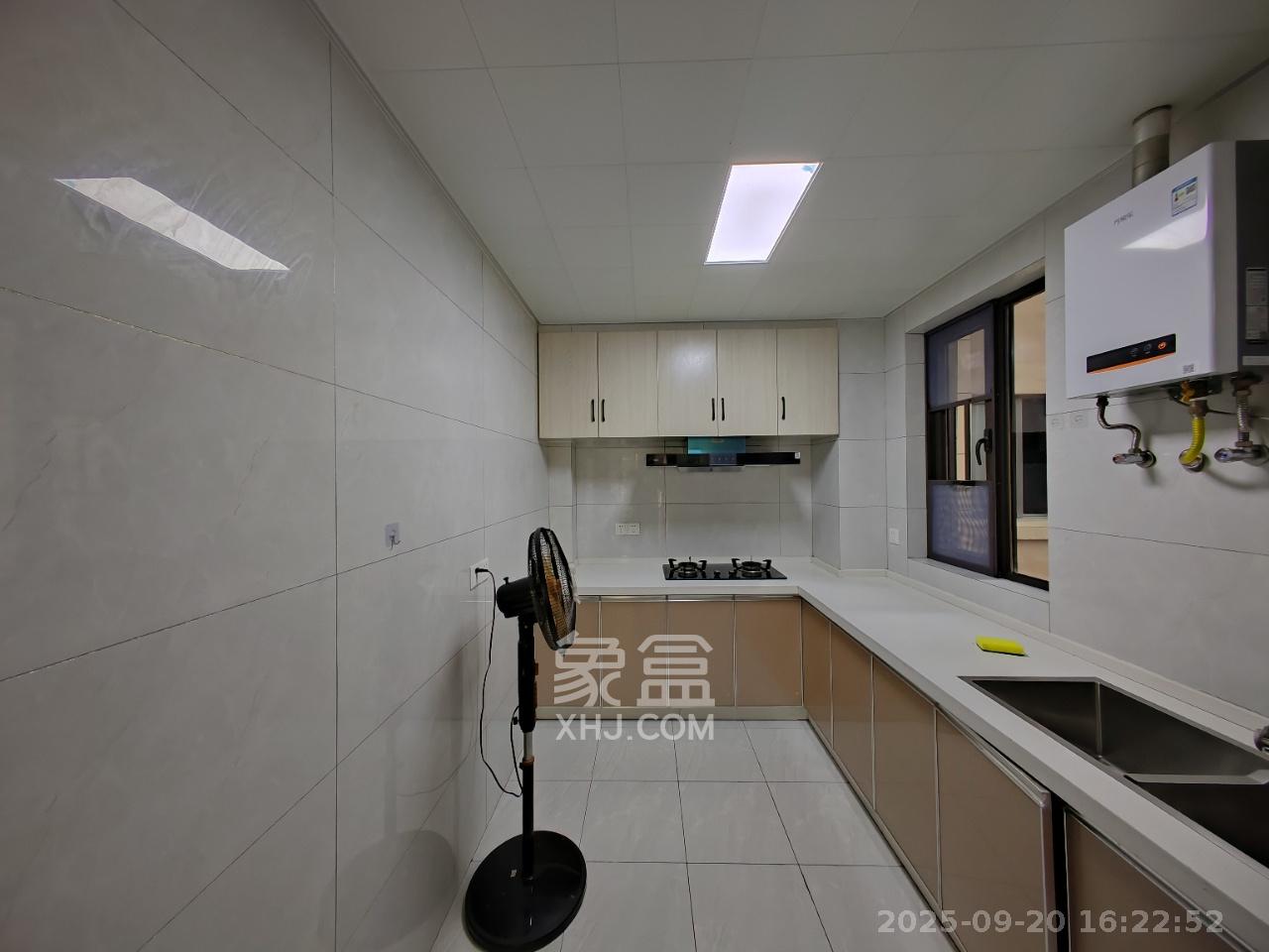 鑫远悦城（鑫远悦时代）  3室2厅1卫   2400.00元/月室内图