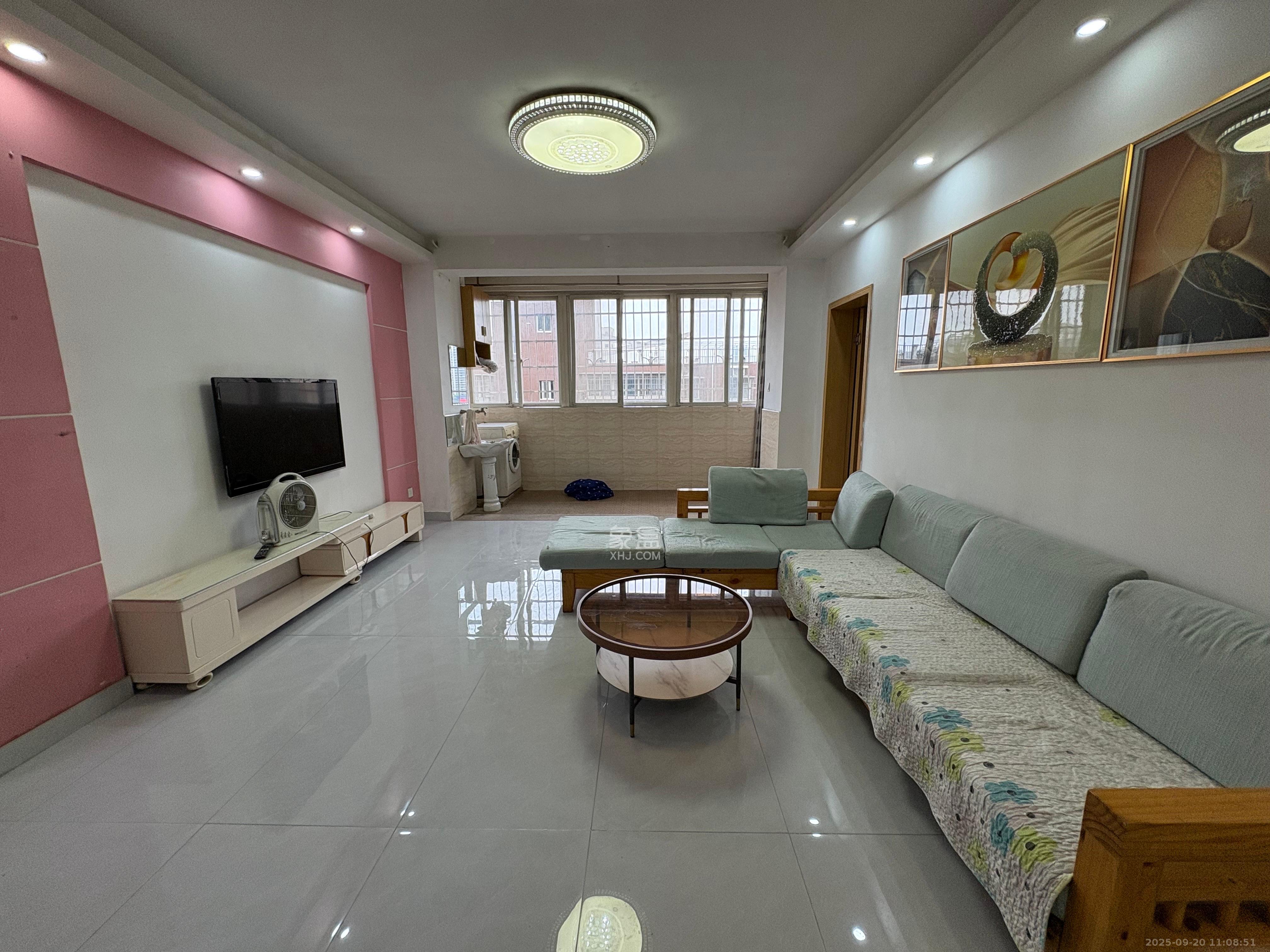 芙蓉环卫公寓 3室2厅1卫 1600.00元/月 芙蓉环卫公寓 3室2厅1卫 1600.00元/月室内图