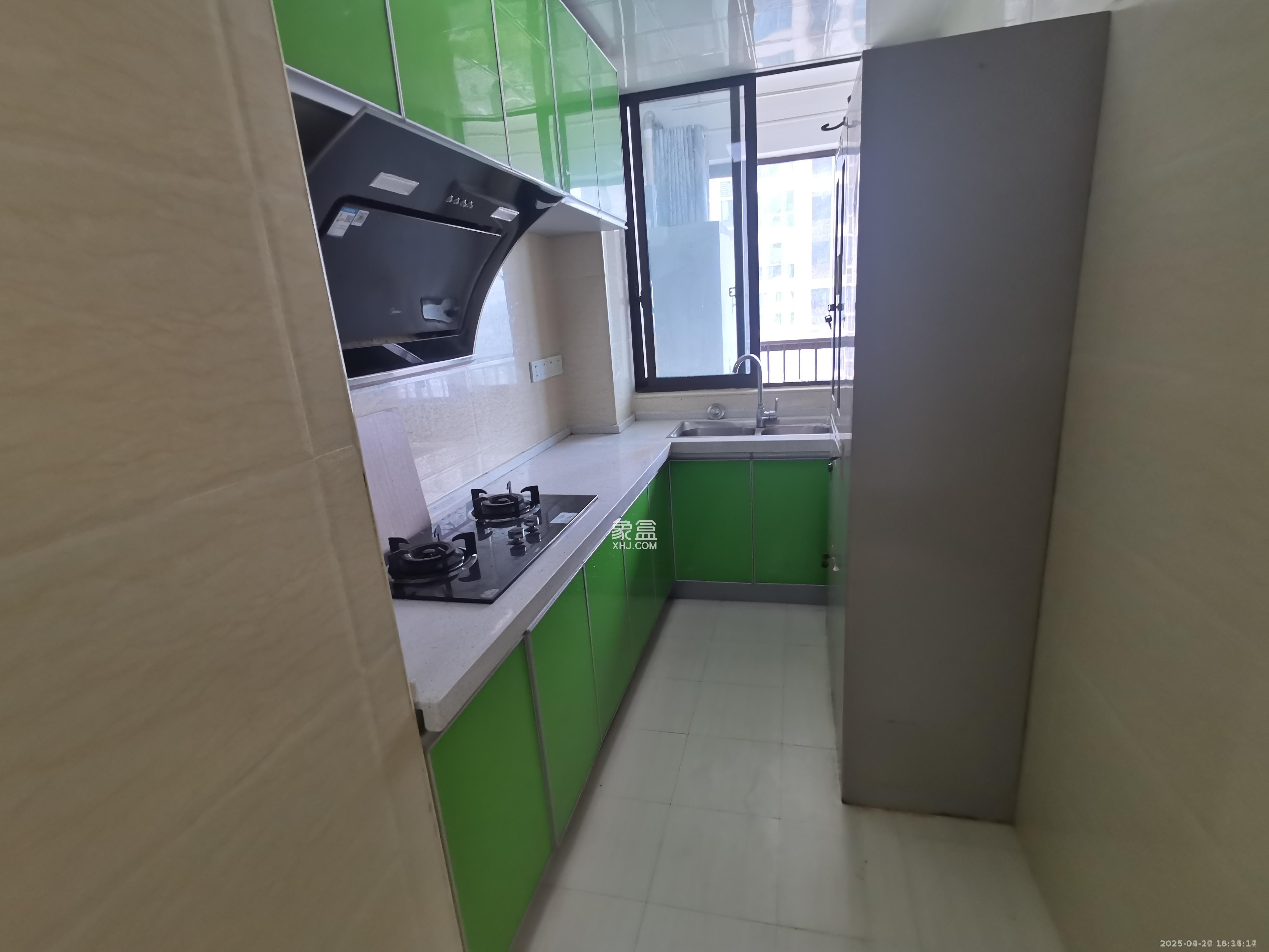 天下一家 2室2厅1卫 2400.0元/月 天下一家 2室2厅1卫 2400.0元/月室内图