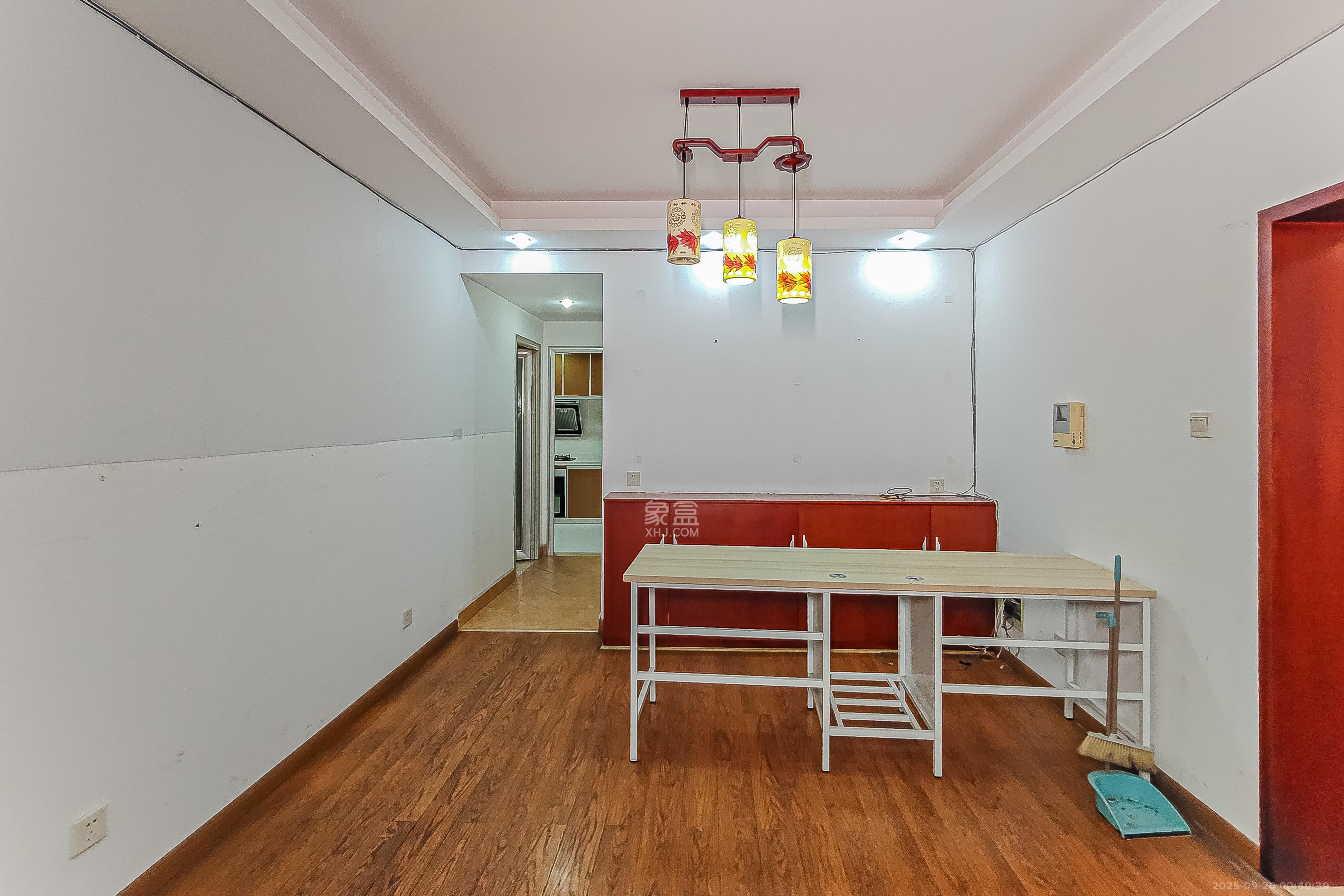 友阿光大大厦 3室2厅2卫 122.0万 友阿光大大厦 3室2厅2卫 122.0万客厅