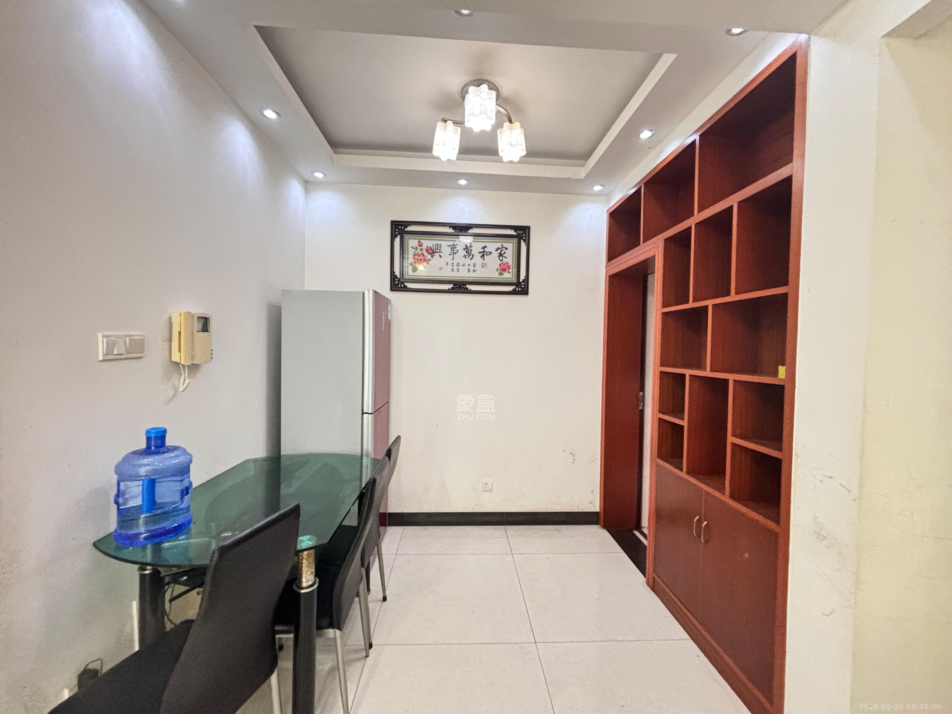 楚天世纪城东苑  3室2厅1卫    1700.0元/月室内图