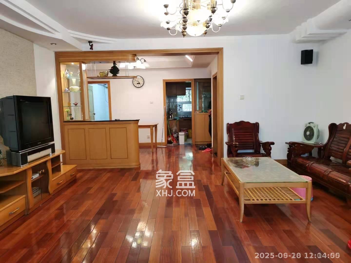 书香名邸  3室2厅1卫    3000.0元/月室内图