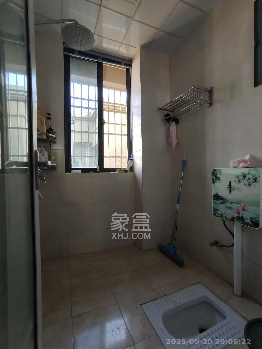 江河东澜湾 4室2厅2卫 3500.0元/月 江河东澜湾 4室2厅2卫 3500.0元/月室内图