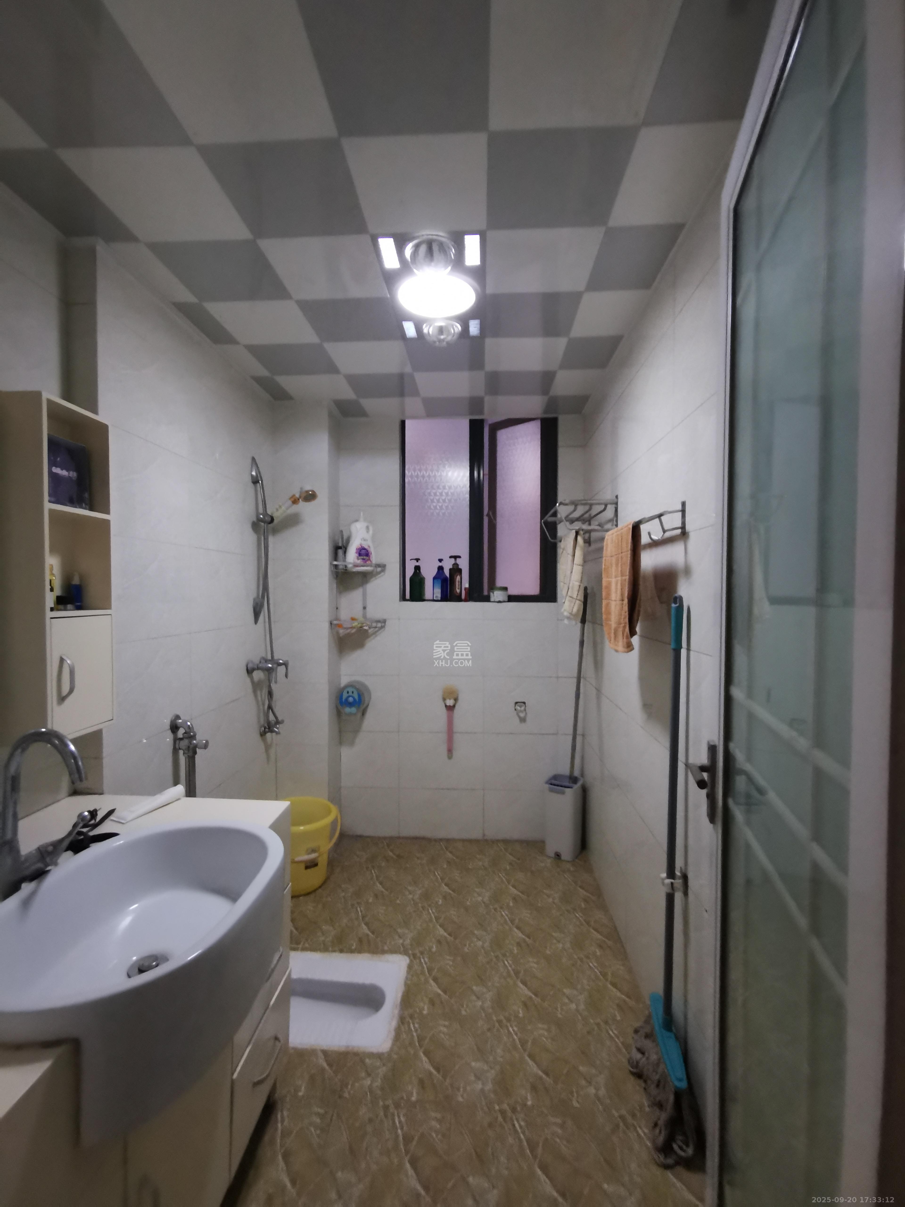 湘府名邸(同力家园) 3室2厅2卫 2800.0元/月 湘府名邸(同力家园) 3室2厅2卫 2800.0元/月室内图