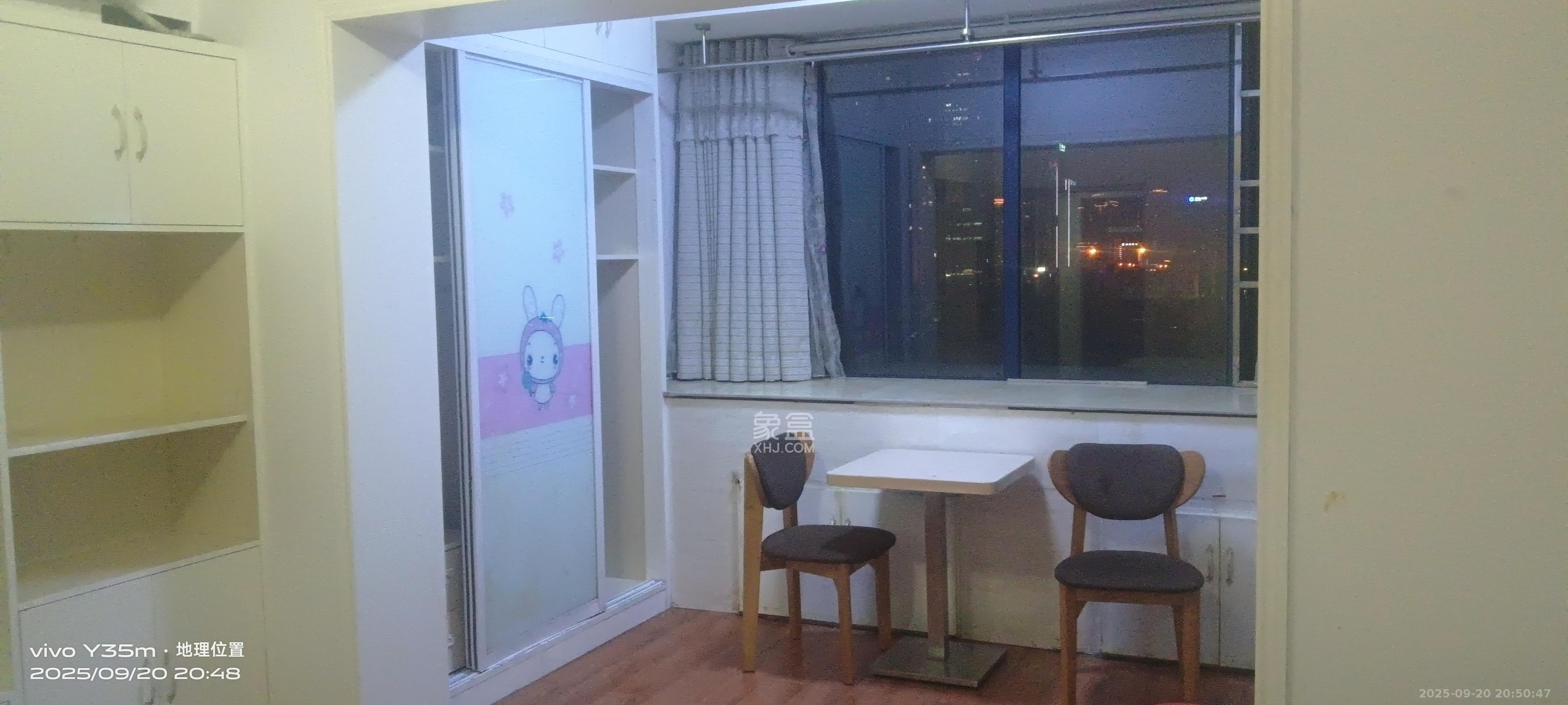 观园国际公寓  1室1厅1卫    1500.0元/月室内图