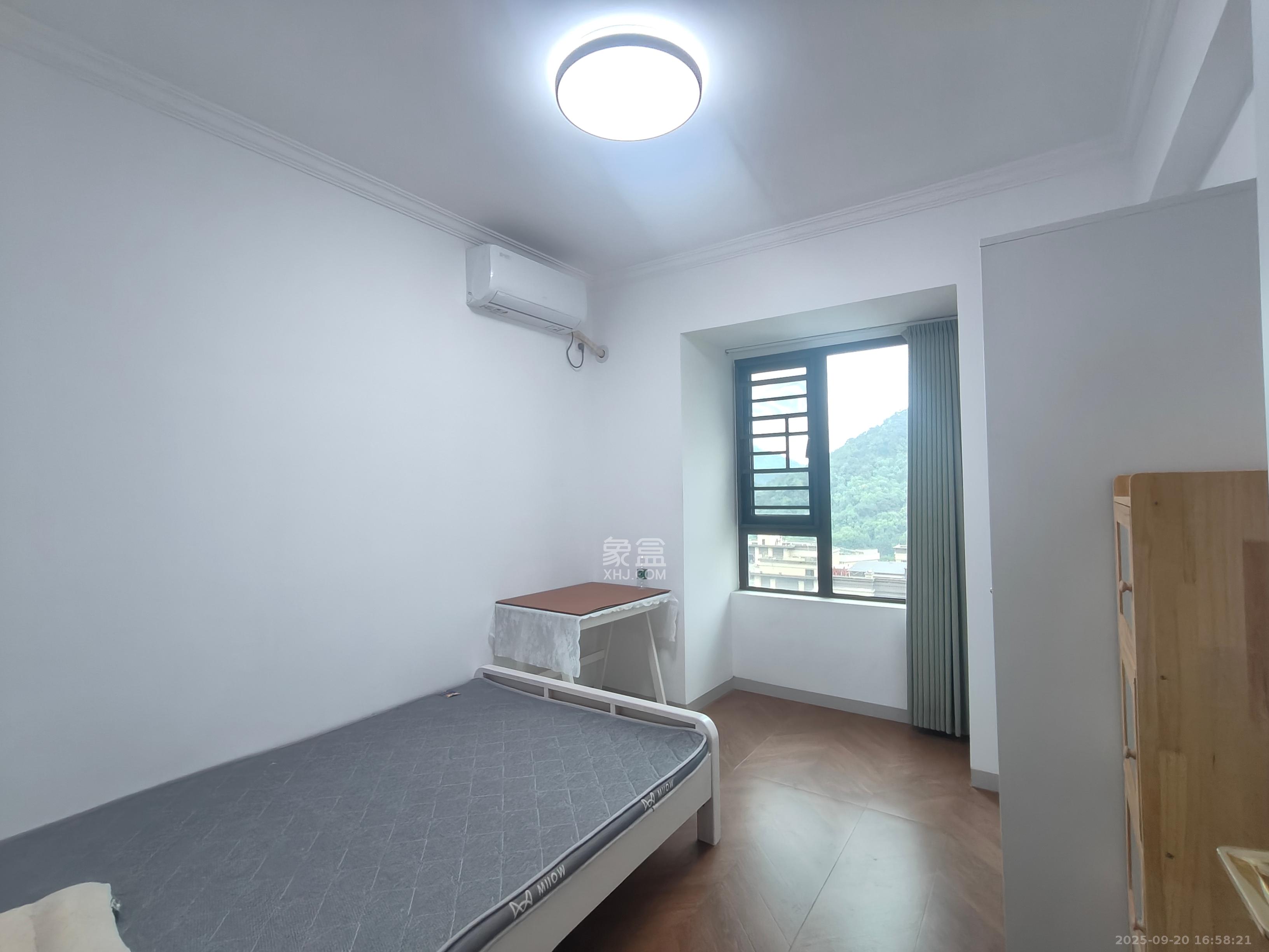 梅溪正荣府  4室2厅2卫    3000.0元/月室内图