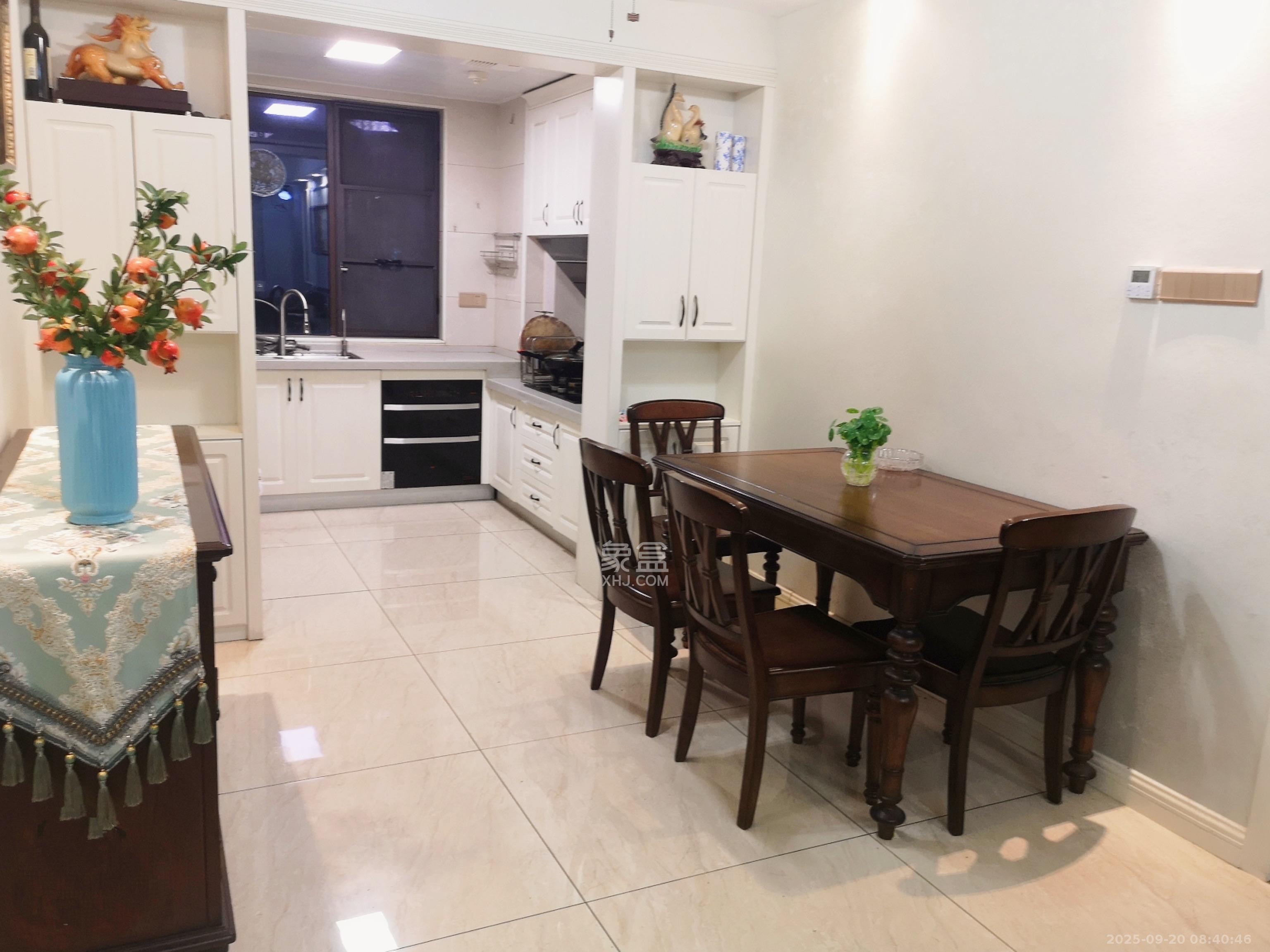 保利西海岸A区 4室2厅2卫 5000.0元/月 保利西海岸A区 4室2厅2卫 5000.0元/月室内图