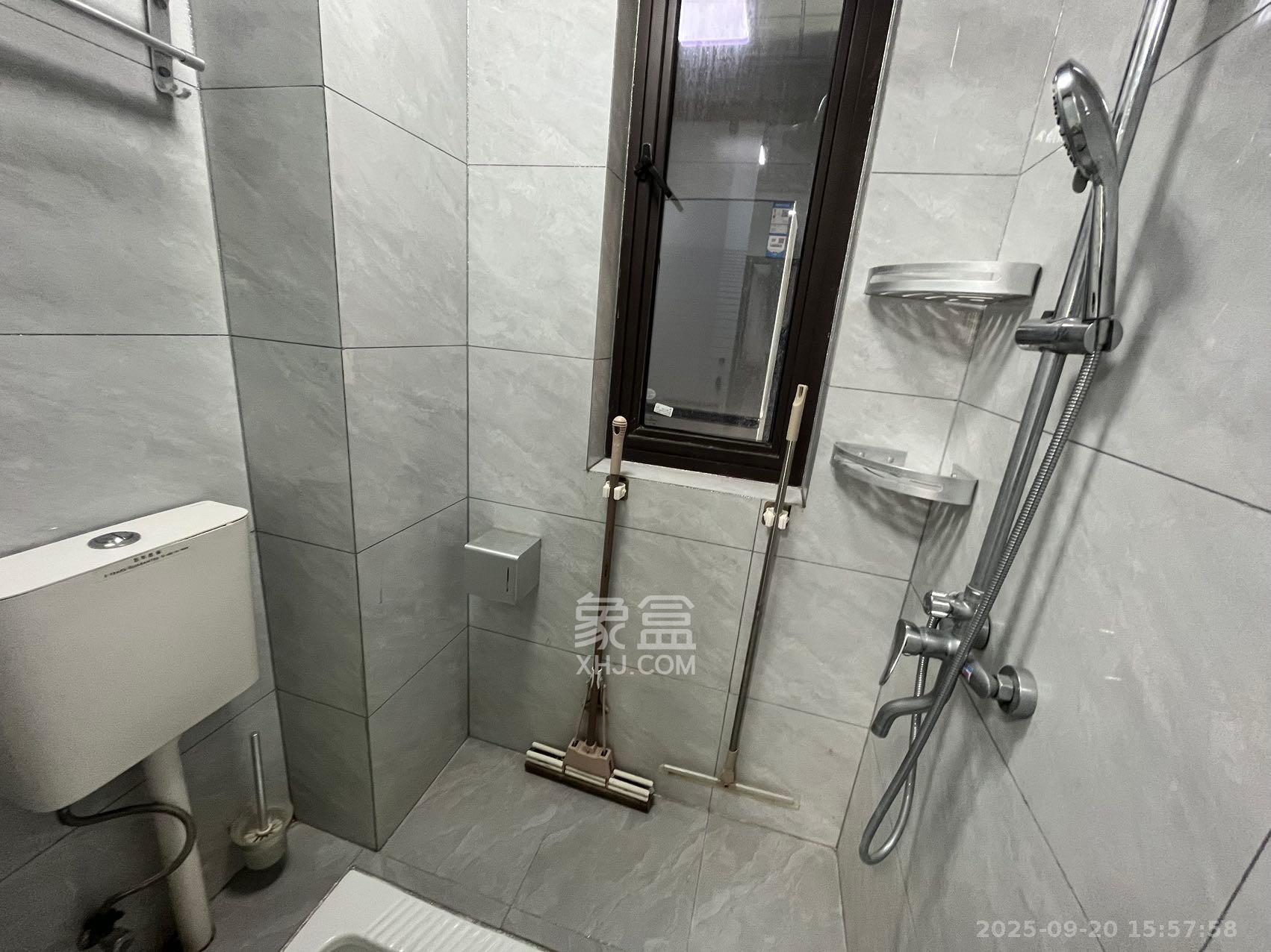 长房明宸府 3室1厅1卫 2000.0元/月 长房明宸府 3室1厅1卫 2000.0元/月室内图