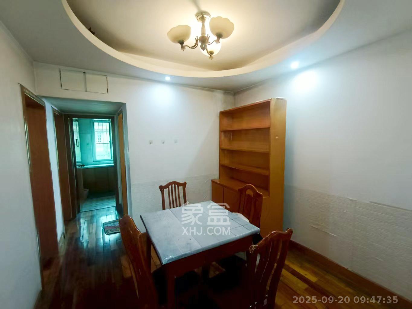 恩瑞麓山名园（龙王港小区）  2室2厅1卫    1850.0元/月室内图