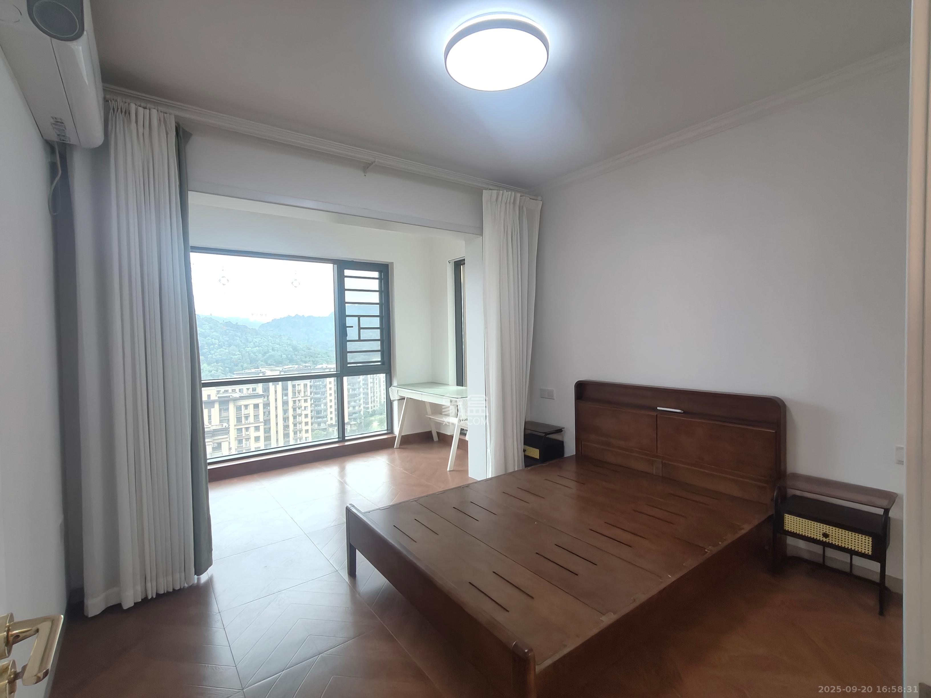 梅溪正荣府  4室2厅2卫    3000.0元/月室内图